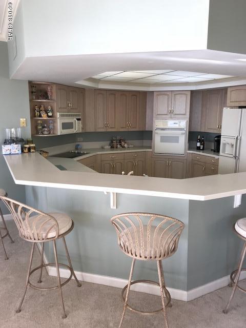 Summerwinds Condo - Residential