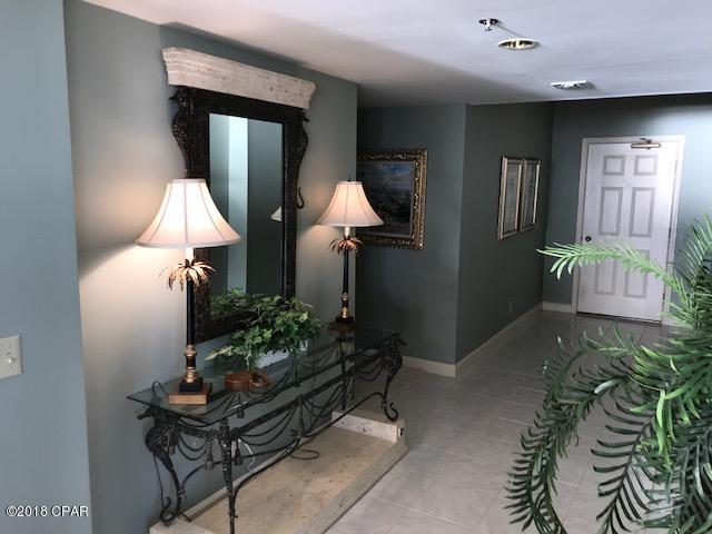 Summerwinds Condo - Residential