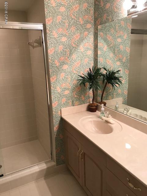 Summerwinds Condo - Residential