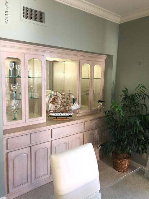 Summerwinds Condo - Residential