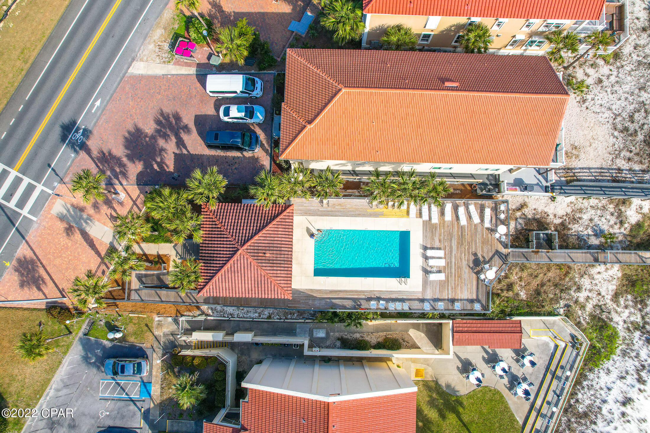 La Valencia Beach Resort - Land
