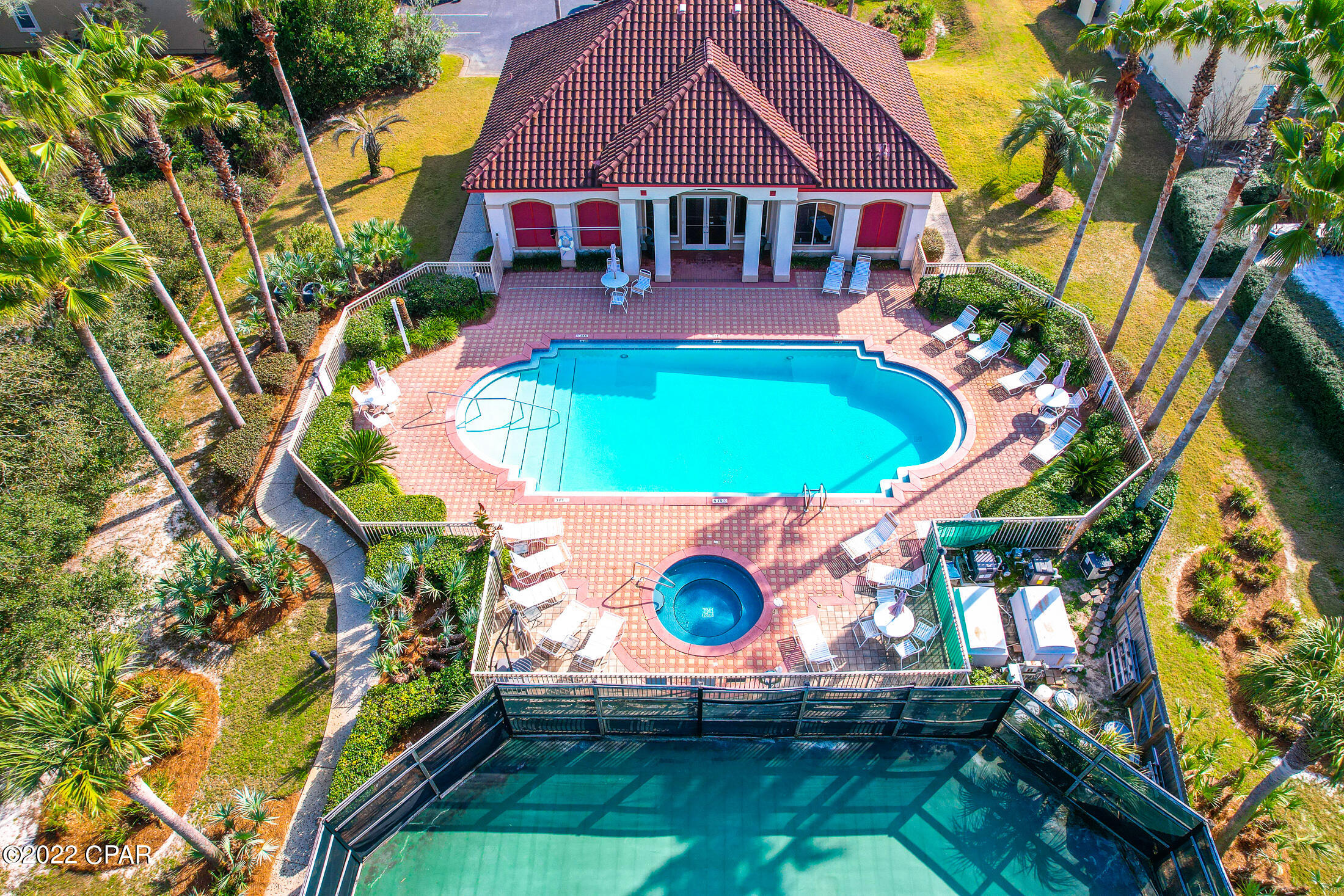 La Valencia Beach Resort - Land