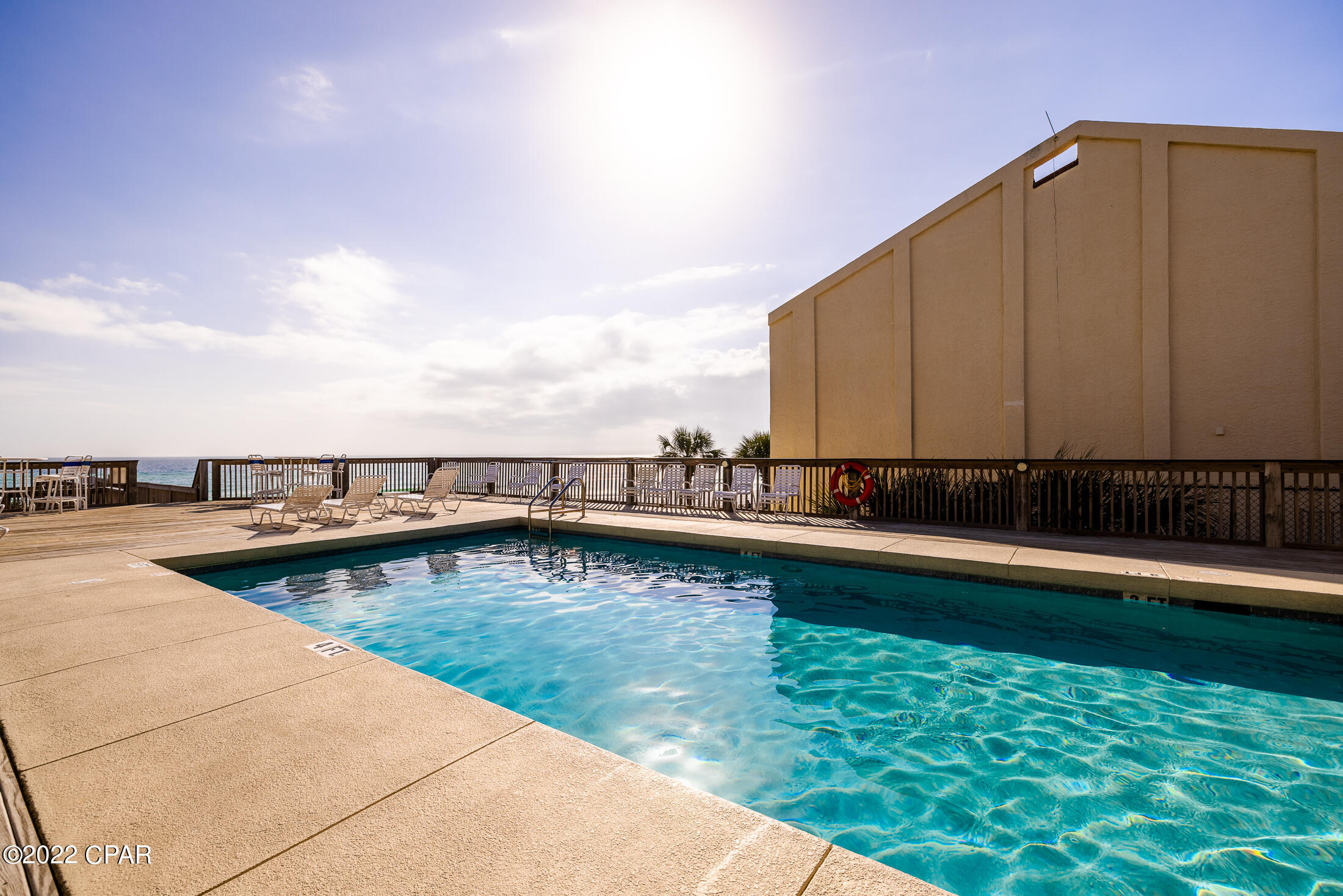 La Valencia Beach Resort - Land