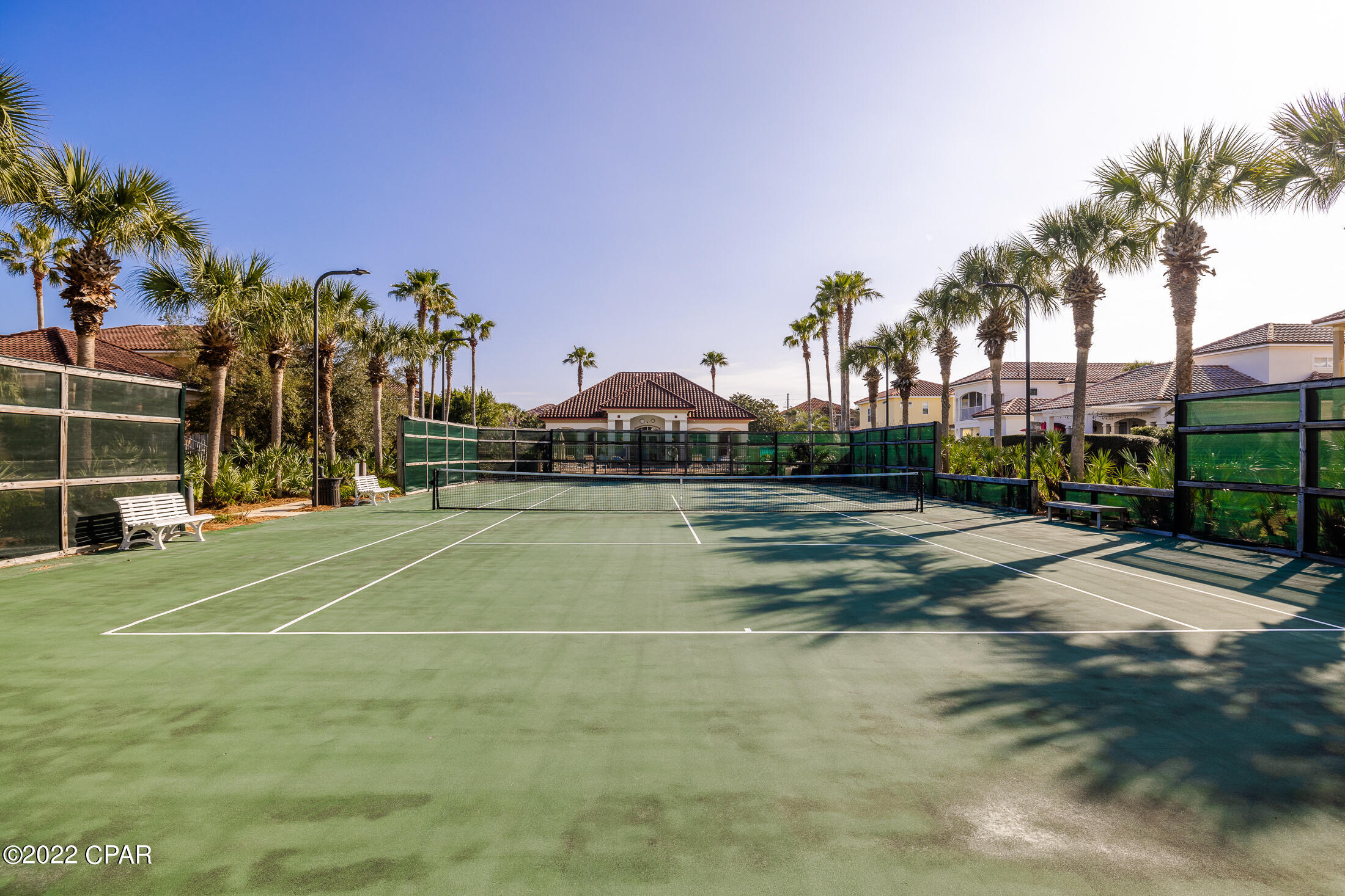 La Valencia Beach Resort - Land