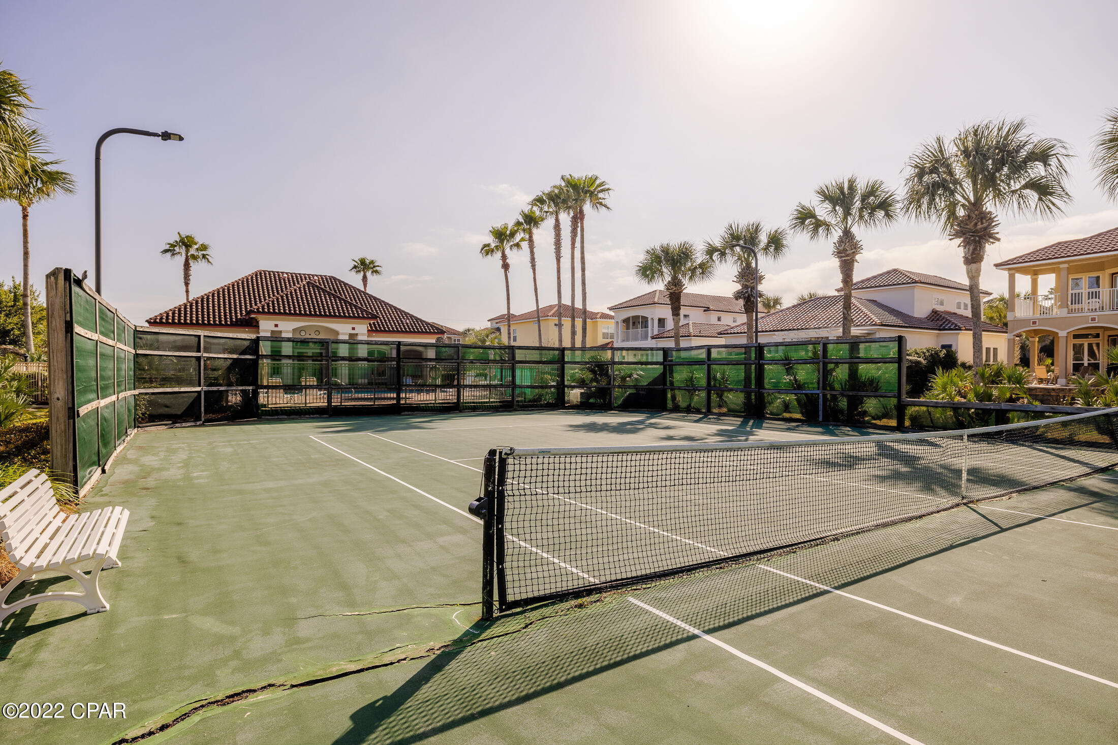 La Valencia Beach Resort - Land