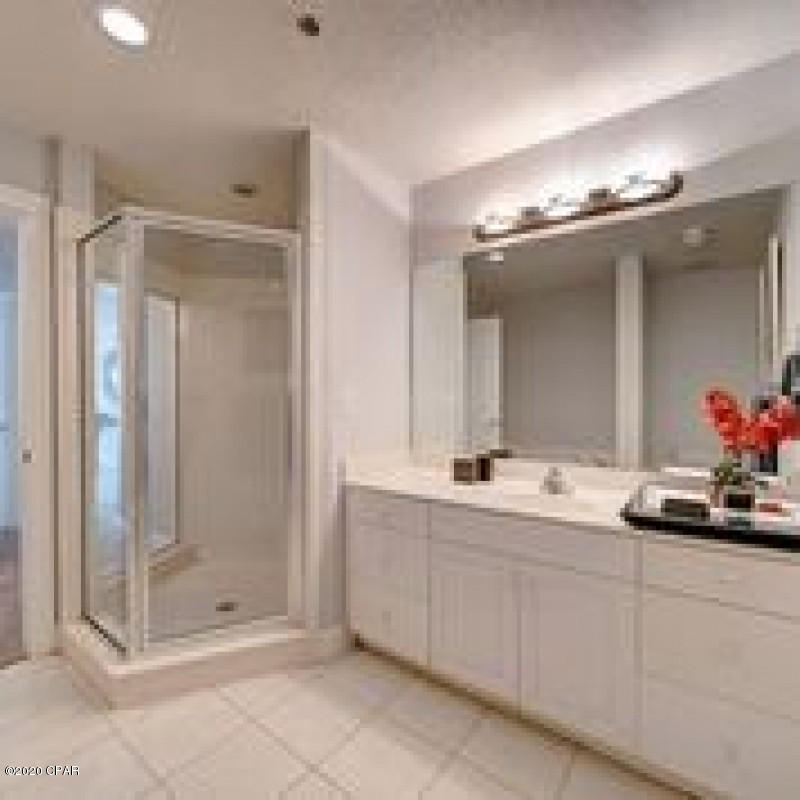 Marina Bay Condo - Residential