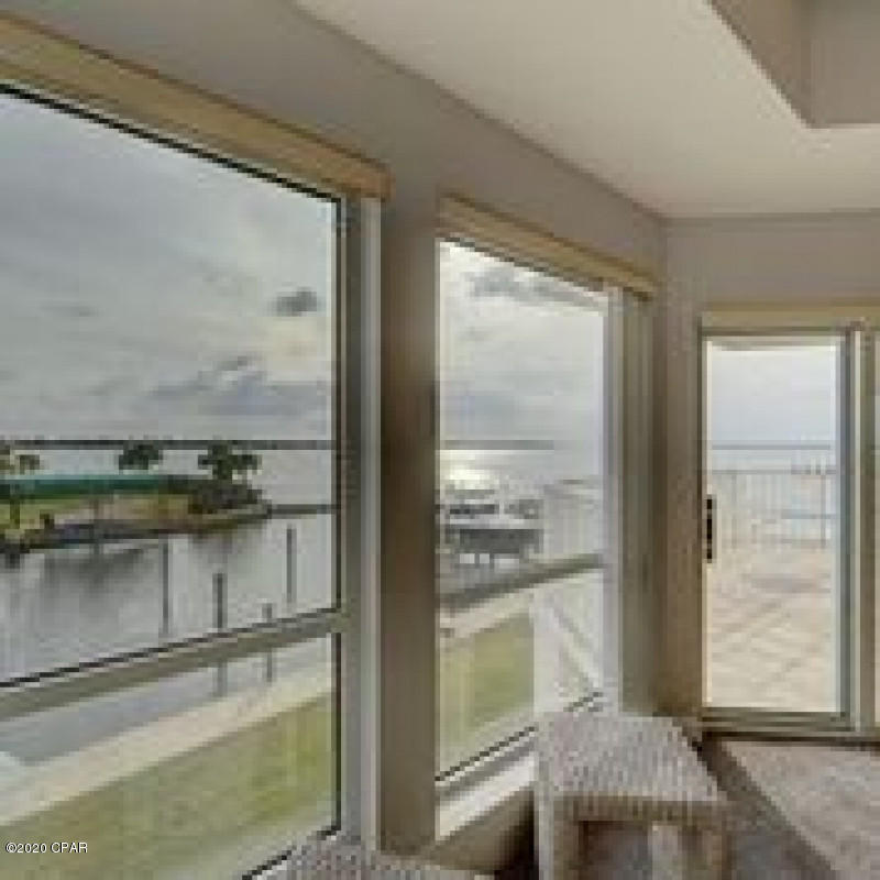 Marina Bay Condo - Residential