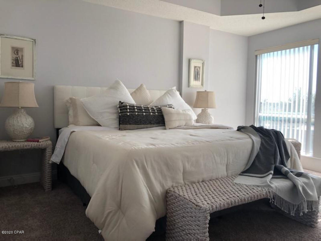Marina Bay Condo - Residential