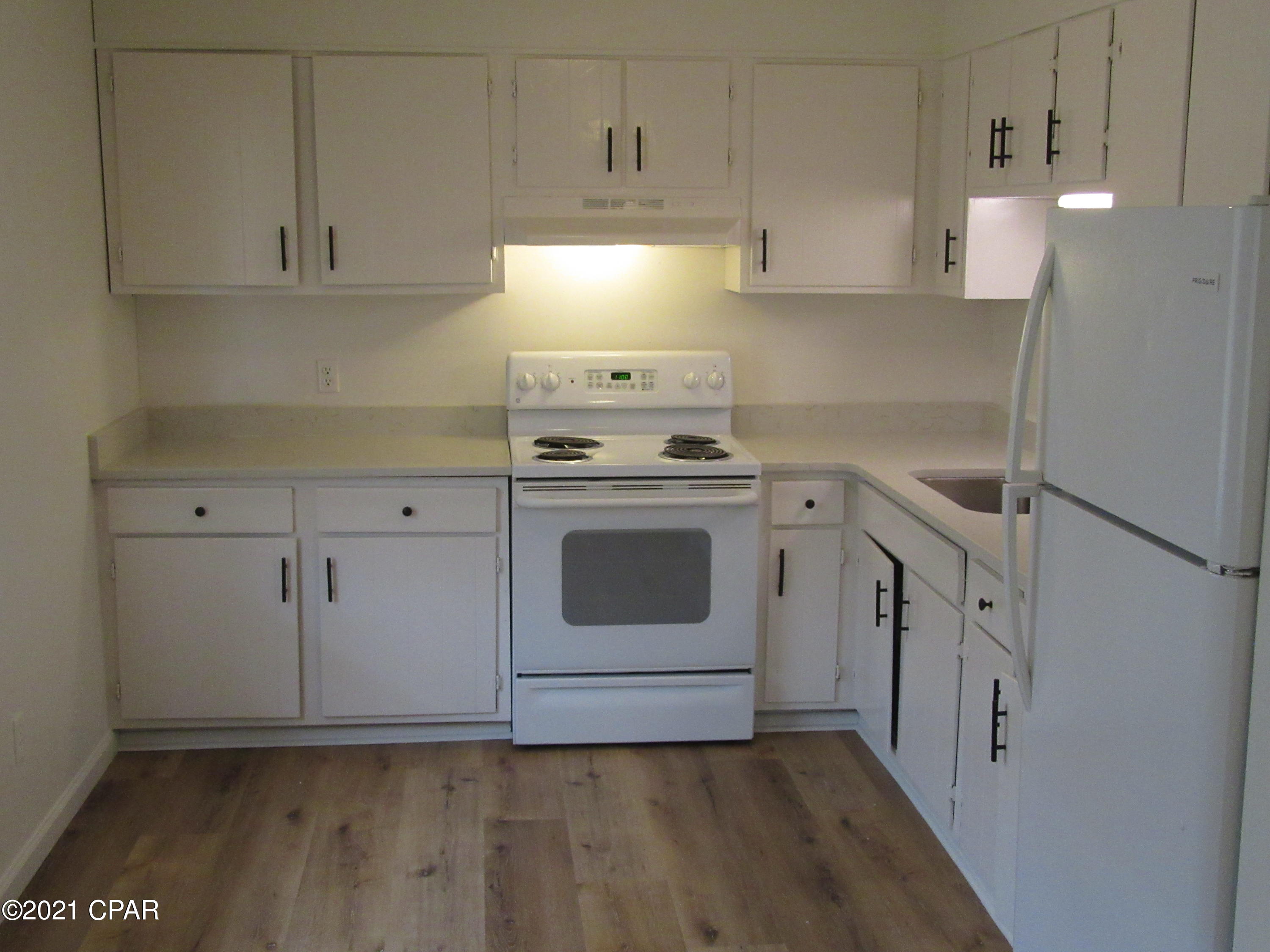 [No Recorded Subdiv] - Residential Lease