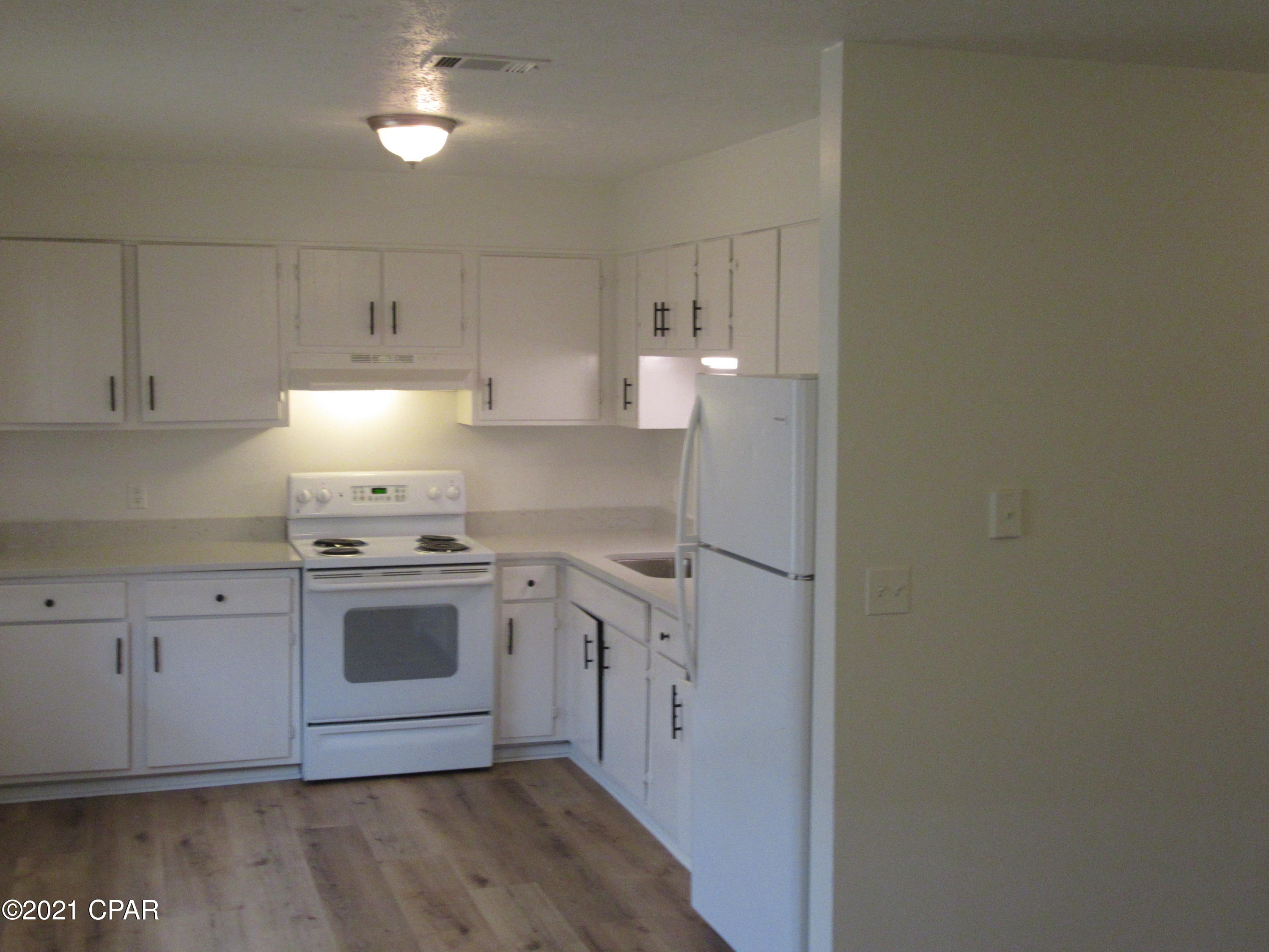 [No Recorded Subdiv] - Residential Lease