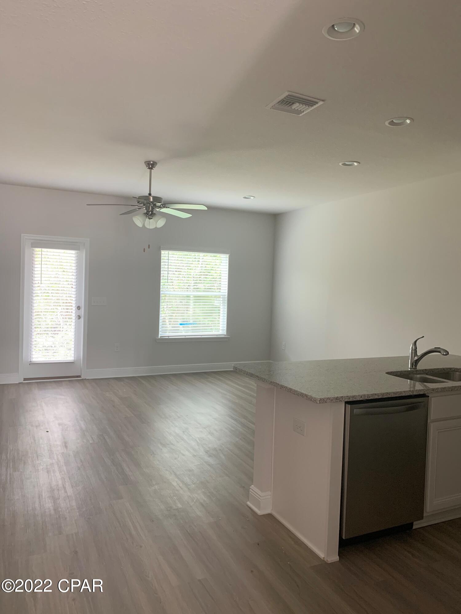 Hathaway Townhomes - Residential Lease