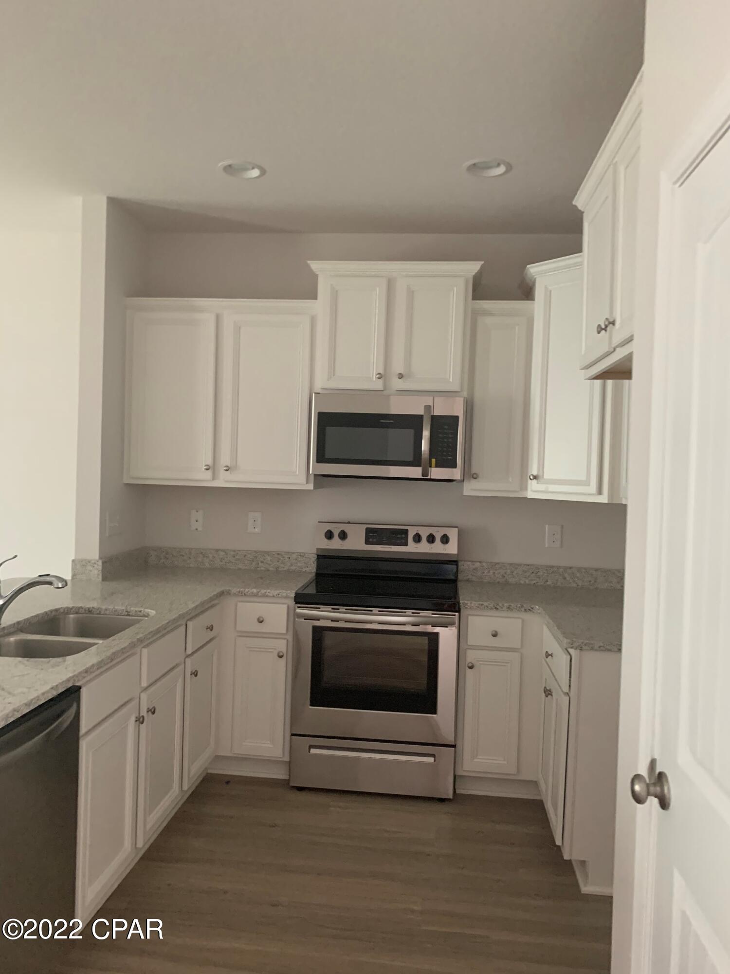 Hathaway Townhomes - Residential Lease