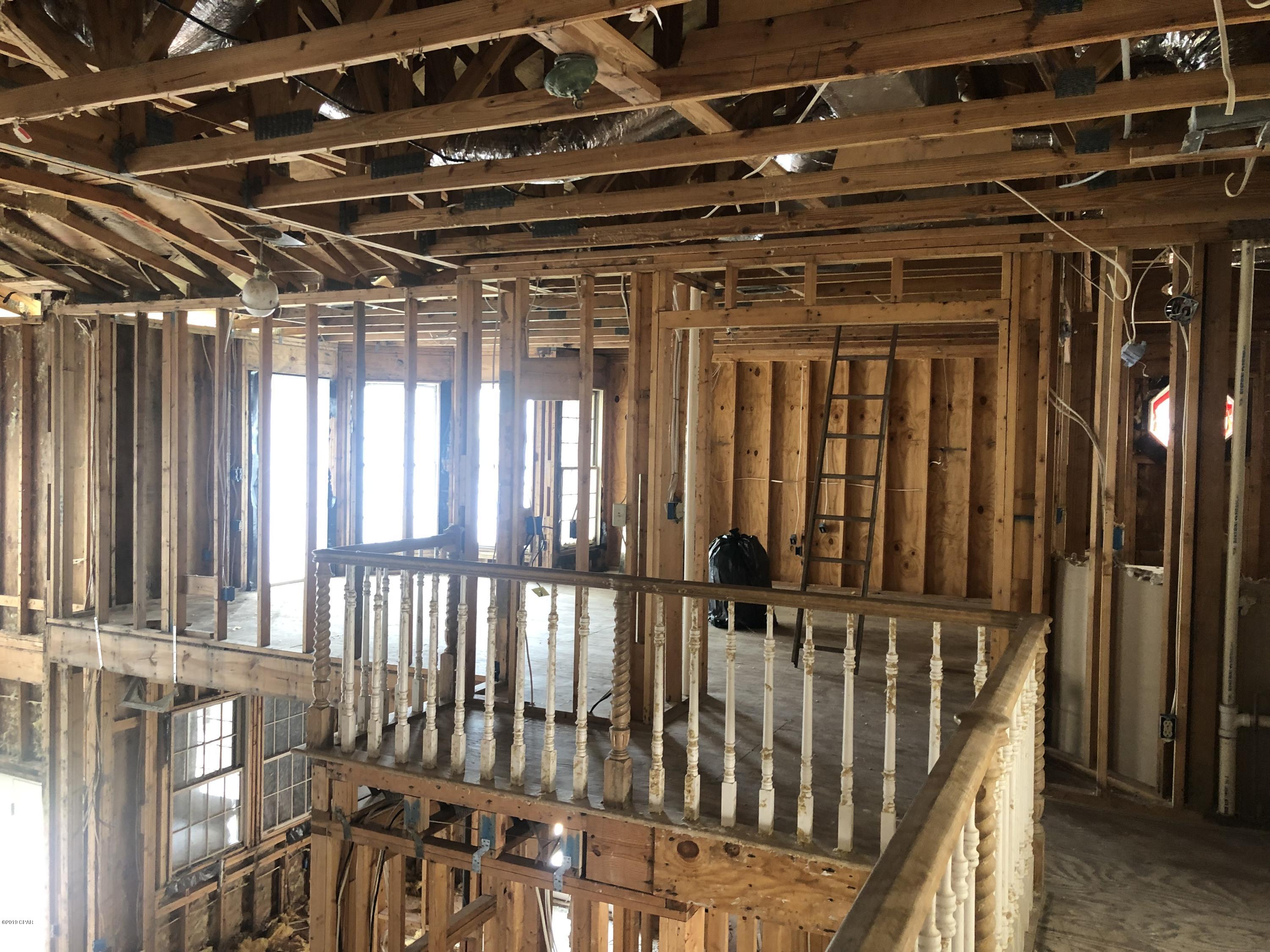 Tropical Bay - Residential