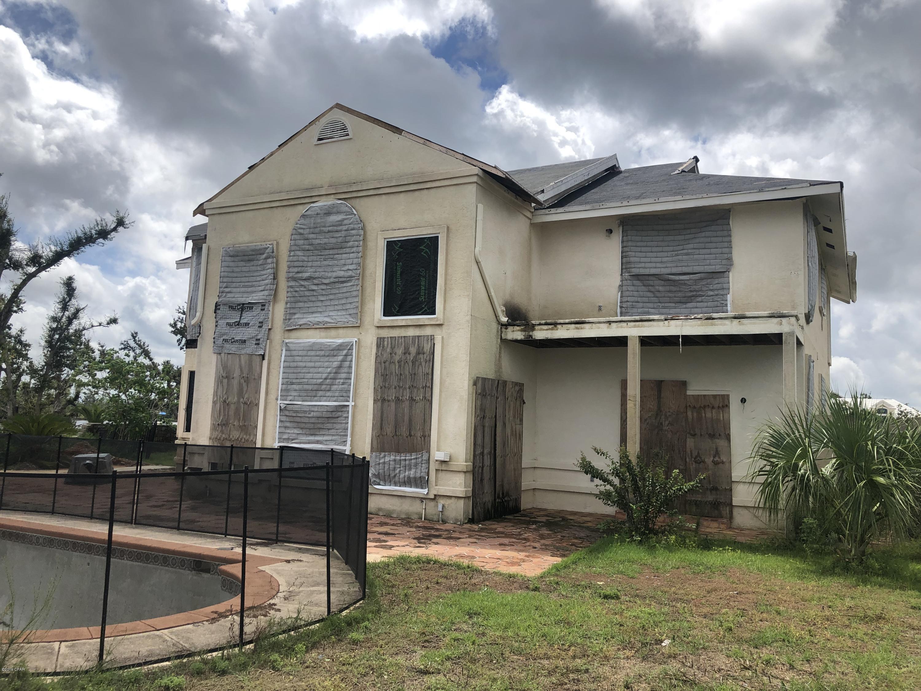 Tropical Bay - Residential