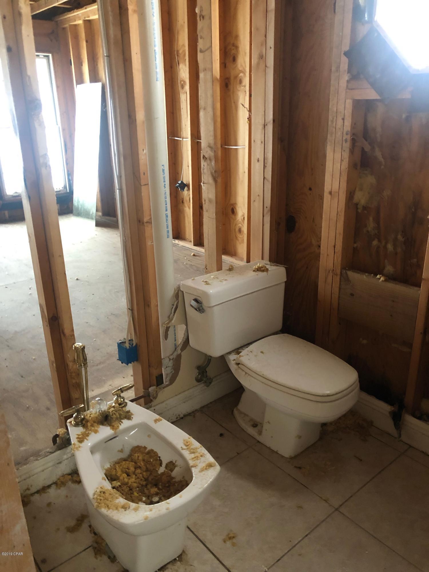 Tropical Bay - Residential