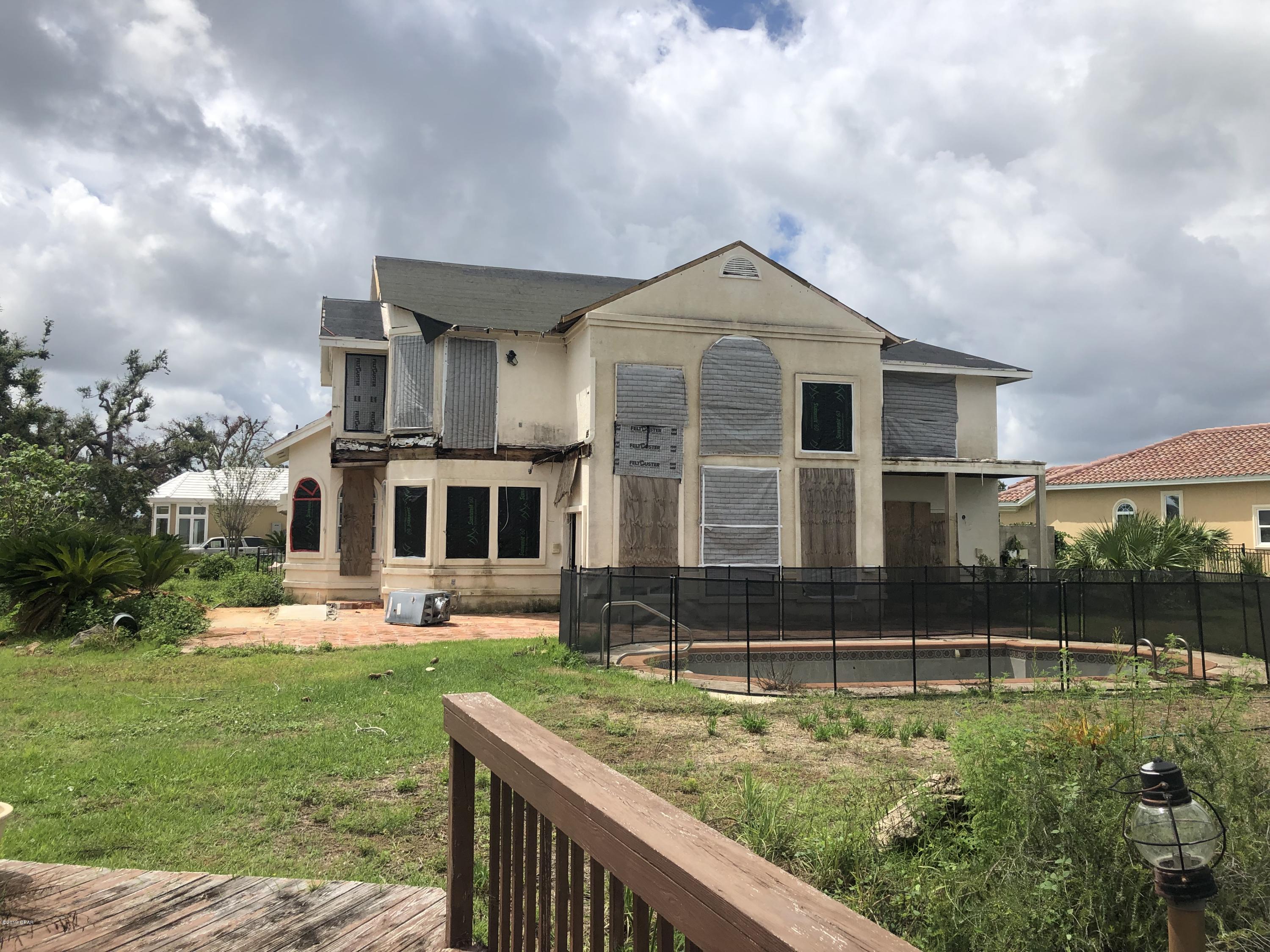 Tropical Bay - Residential