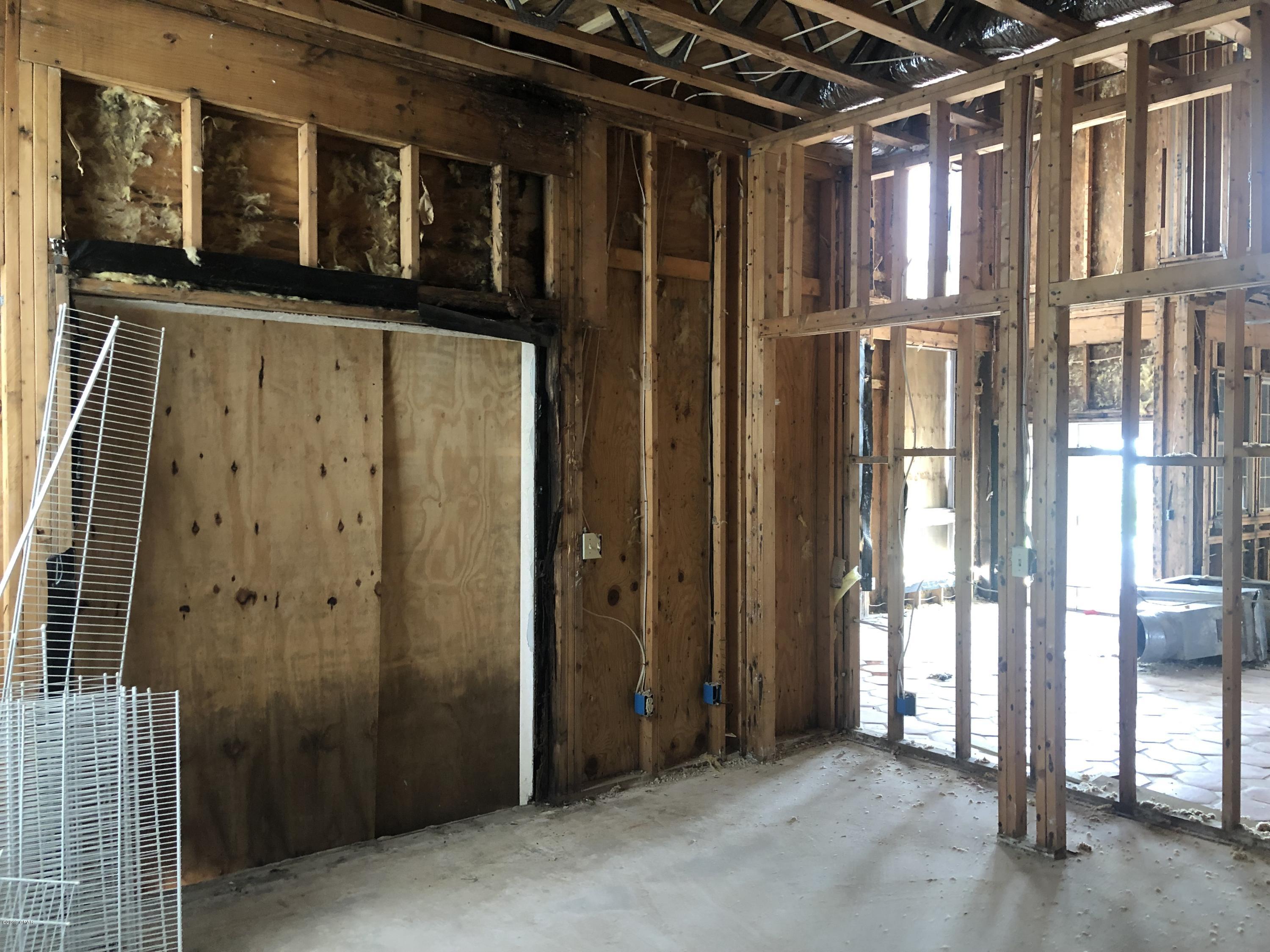 Tropical Bay - Residential