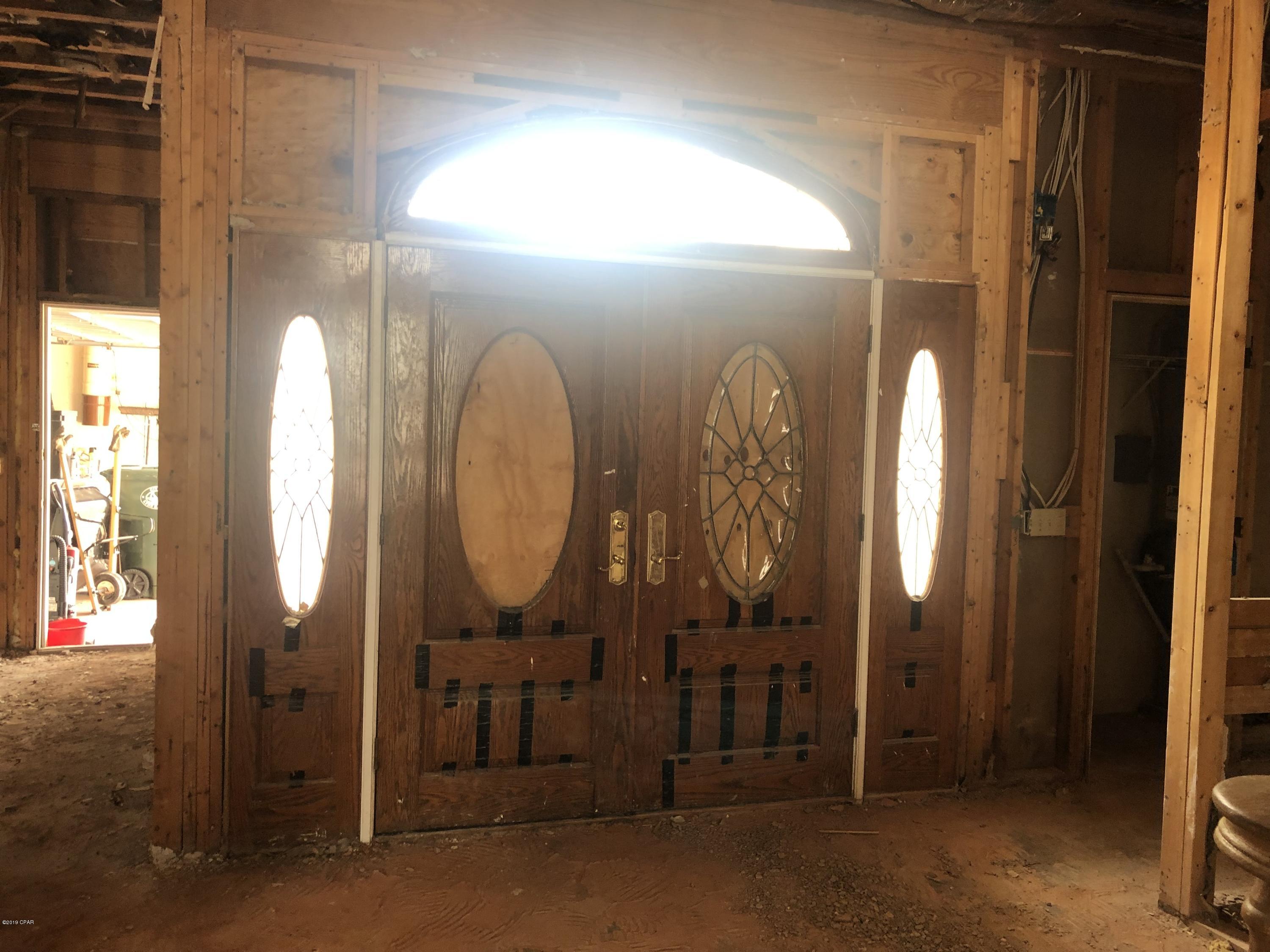 Tropical Bay - Residential