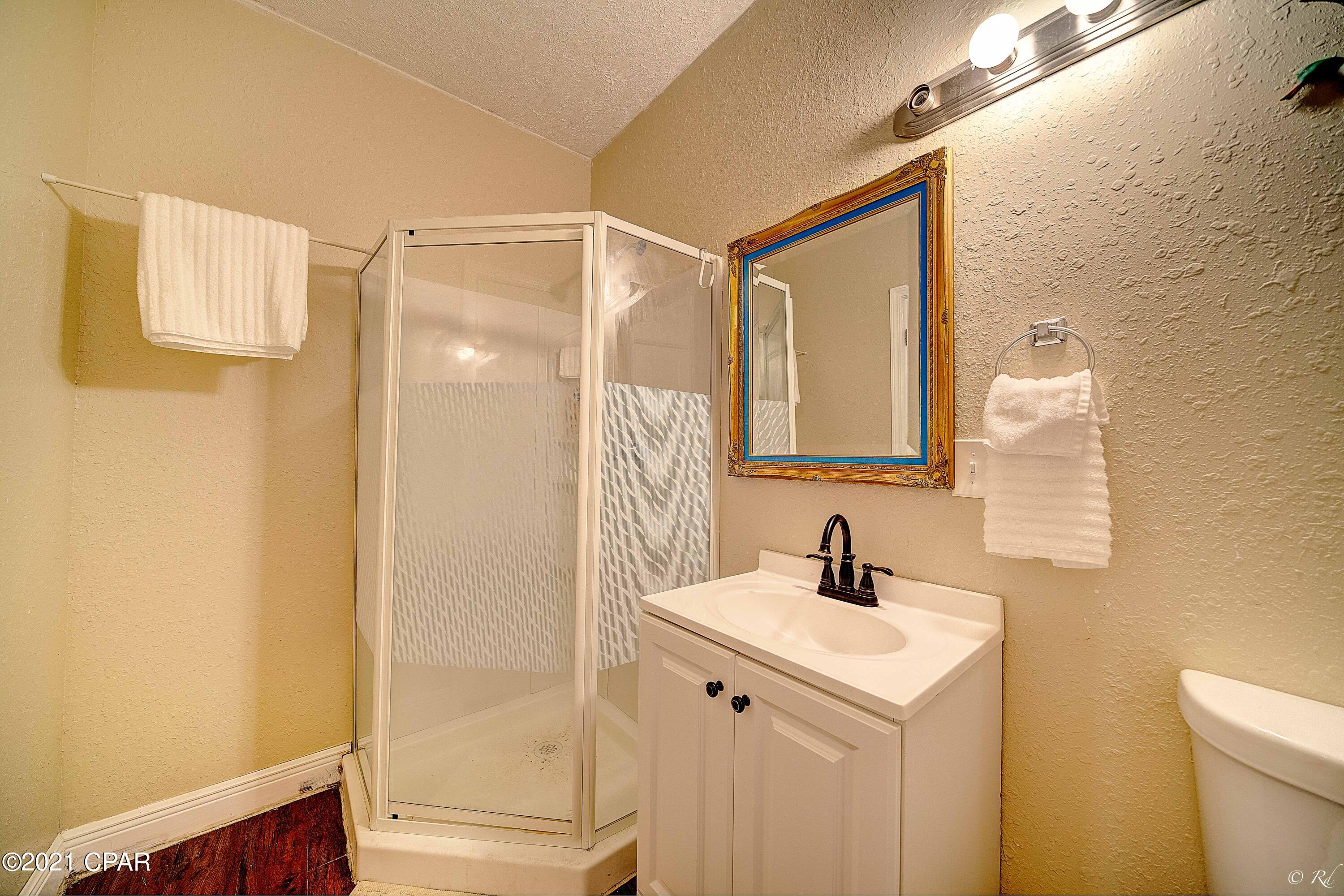 [No Recorded Subdiv] - Land