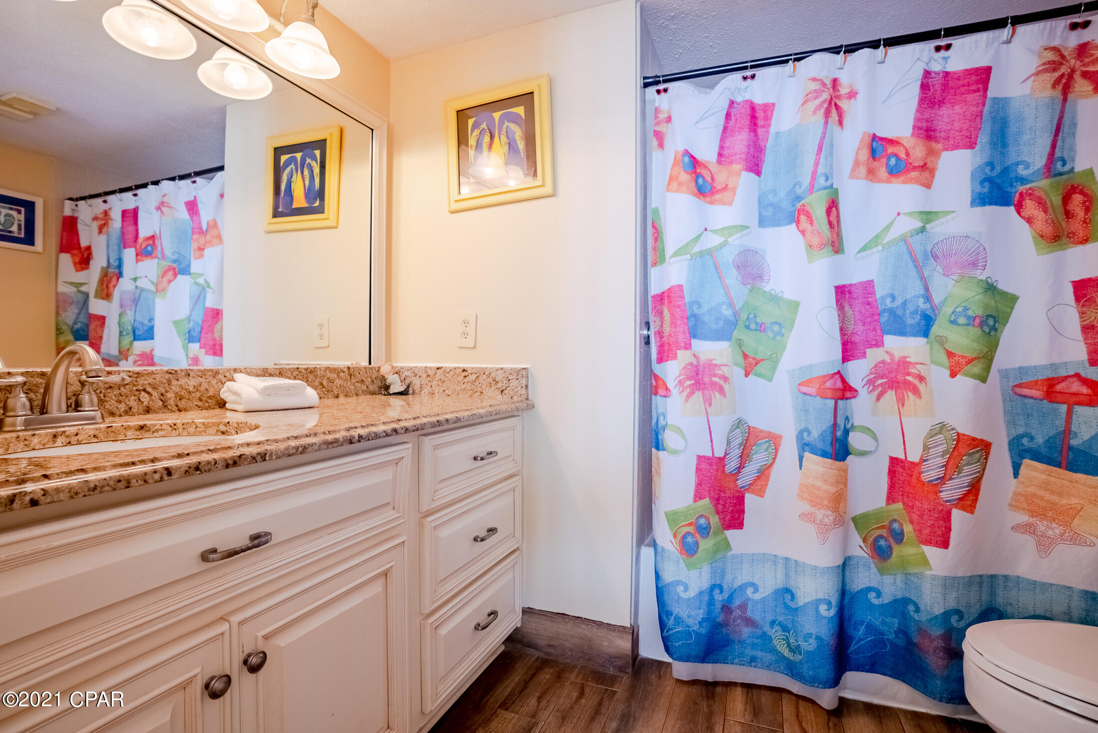 Summerhouse Condo. - Residential