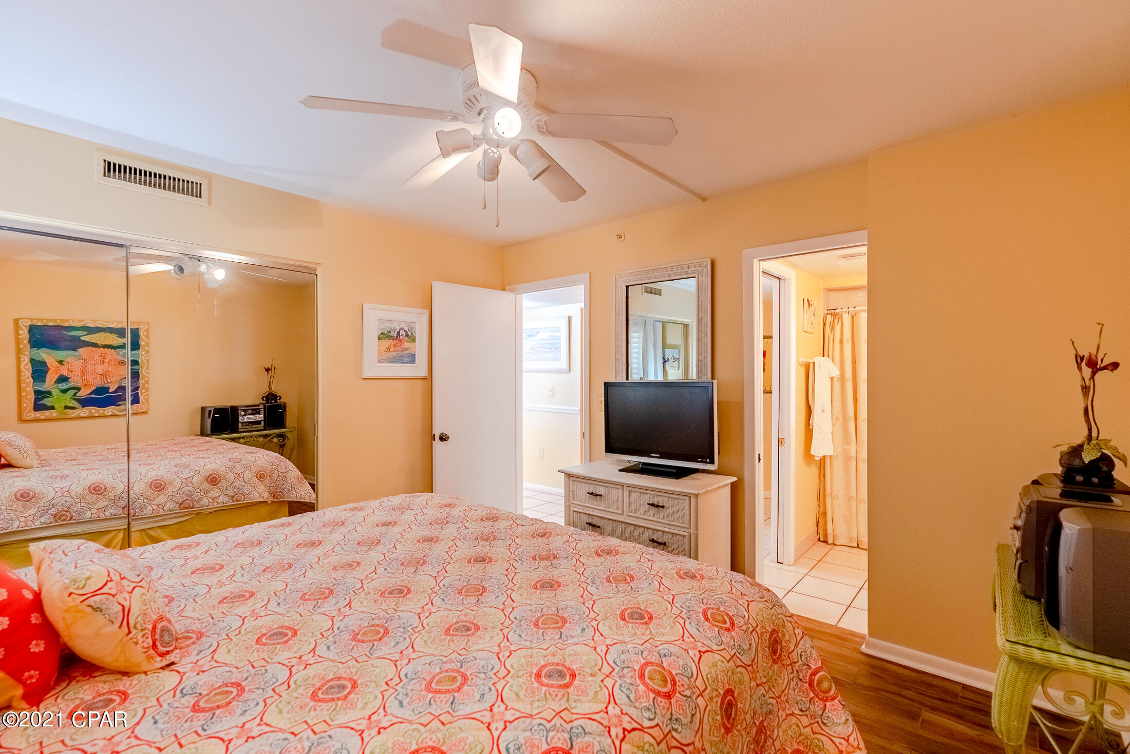 Summerhouse Condo. - Residential