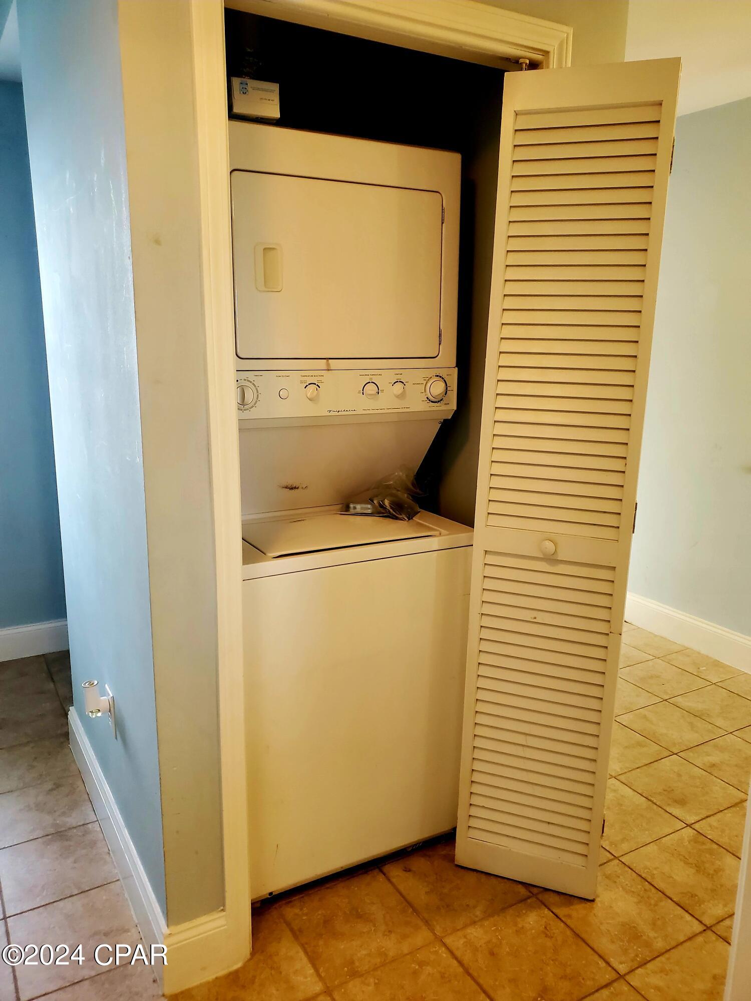 Laketown Wharf - Residential