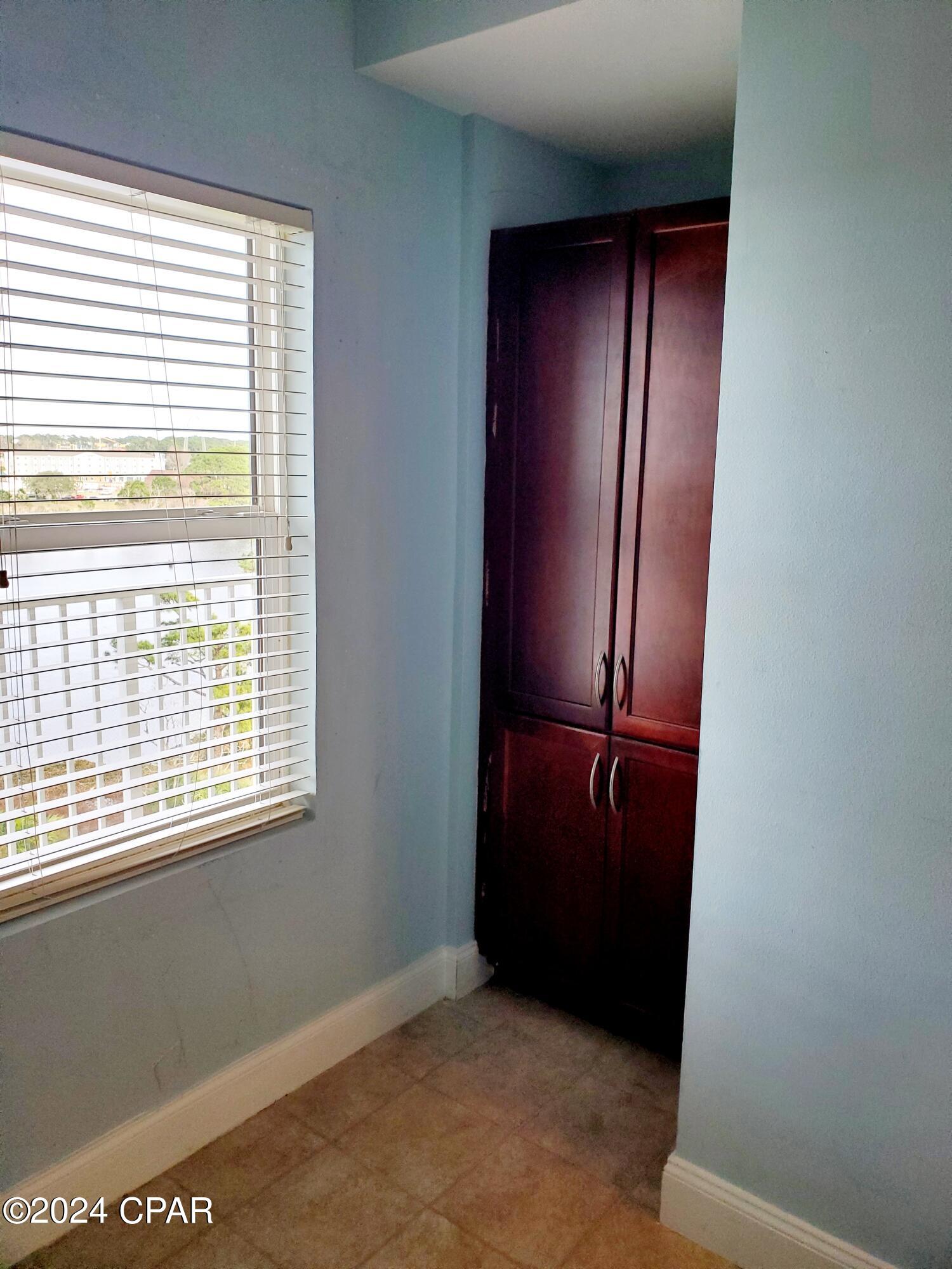 Laketown Wharf - Residential