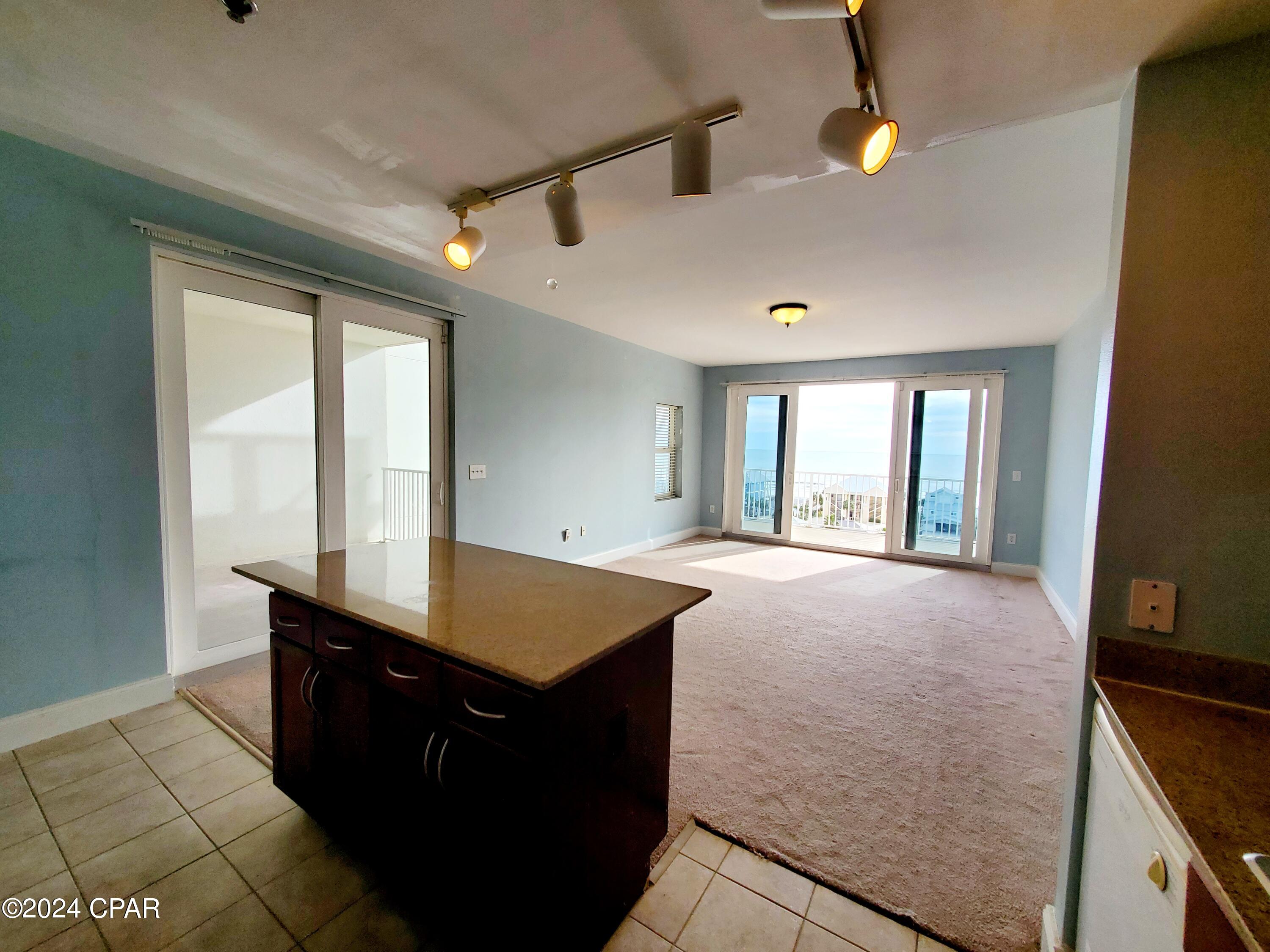 Laketown Wharf - Residential