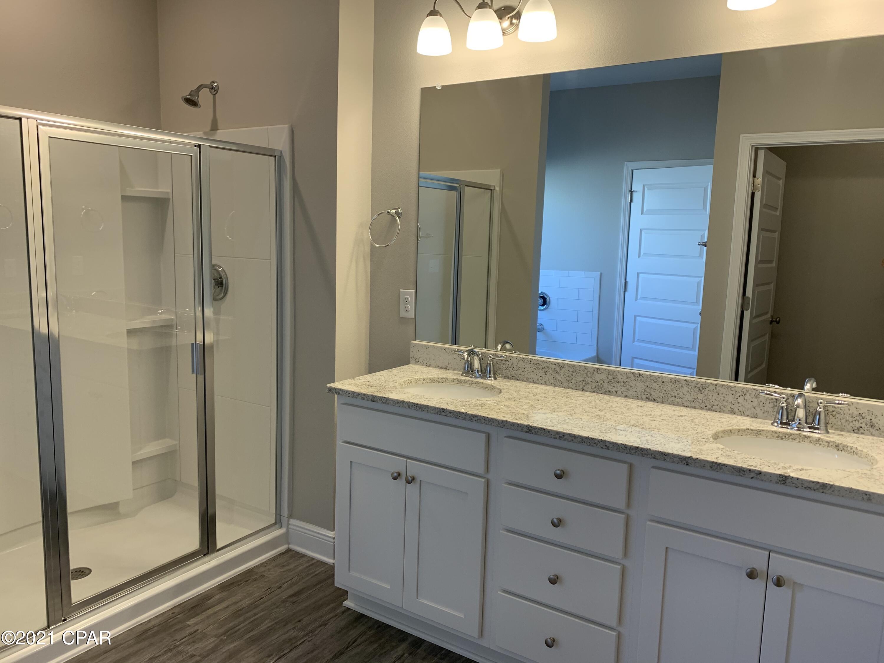 Emerald Cove Villas - Residential Lease