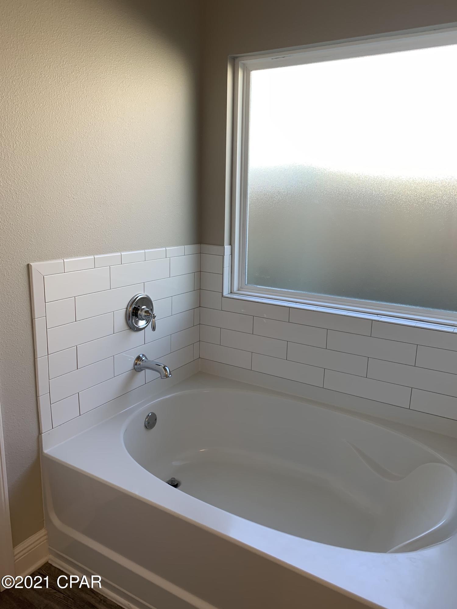 Emerald Cove Villas - Residential Lease