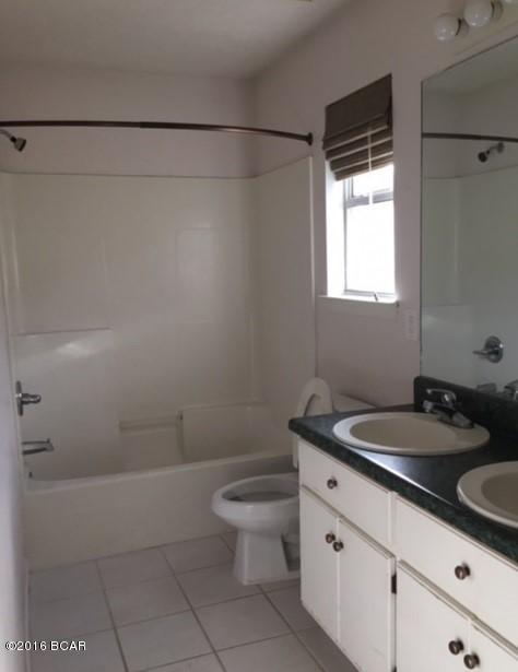 Pine Tree Place Unit 1 - Residential