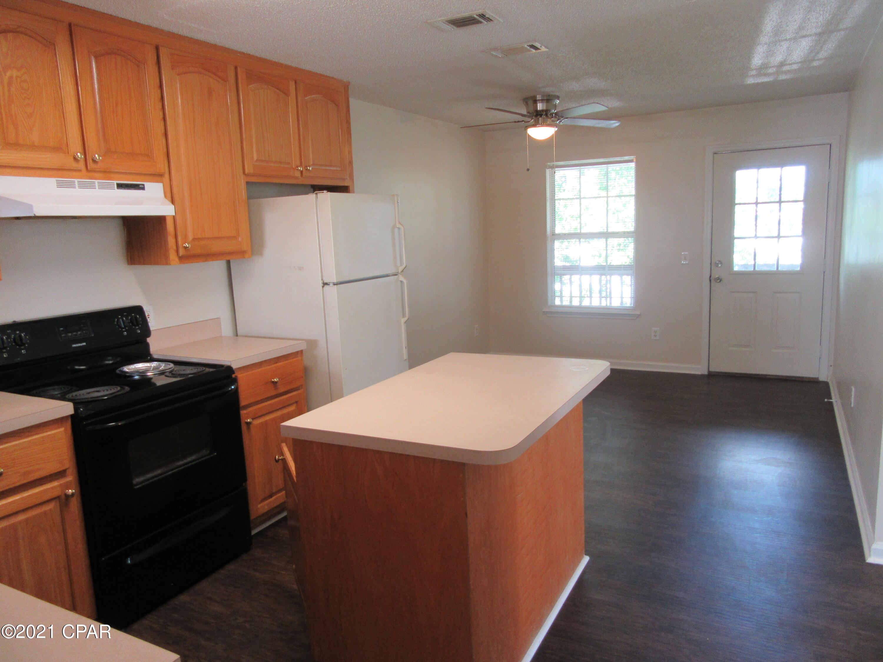 [No Recorded Subdiv] - Residential Lease