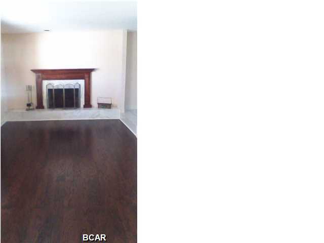 Baywood Shores Est Unit 3 - Residential Lease