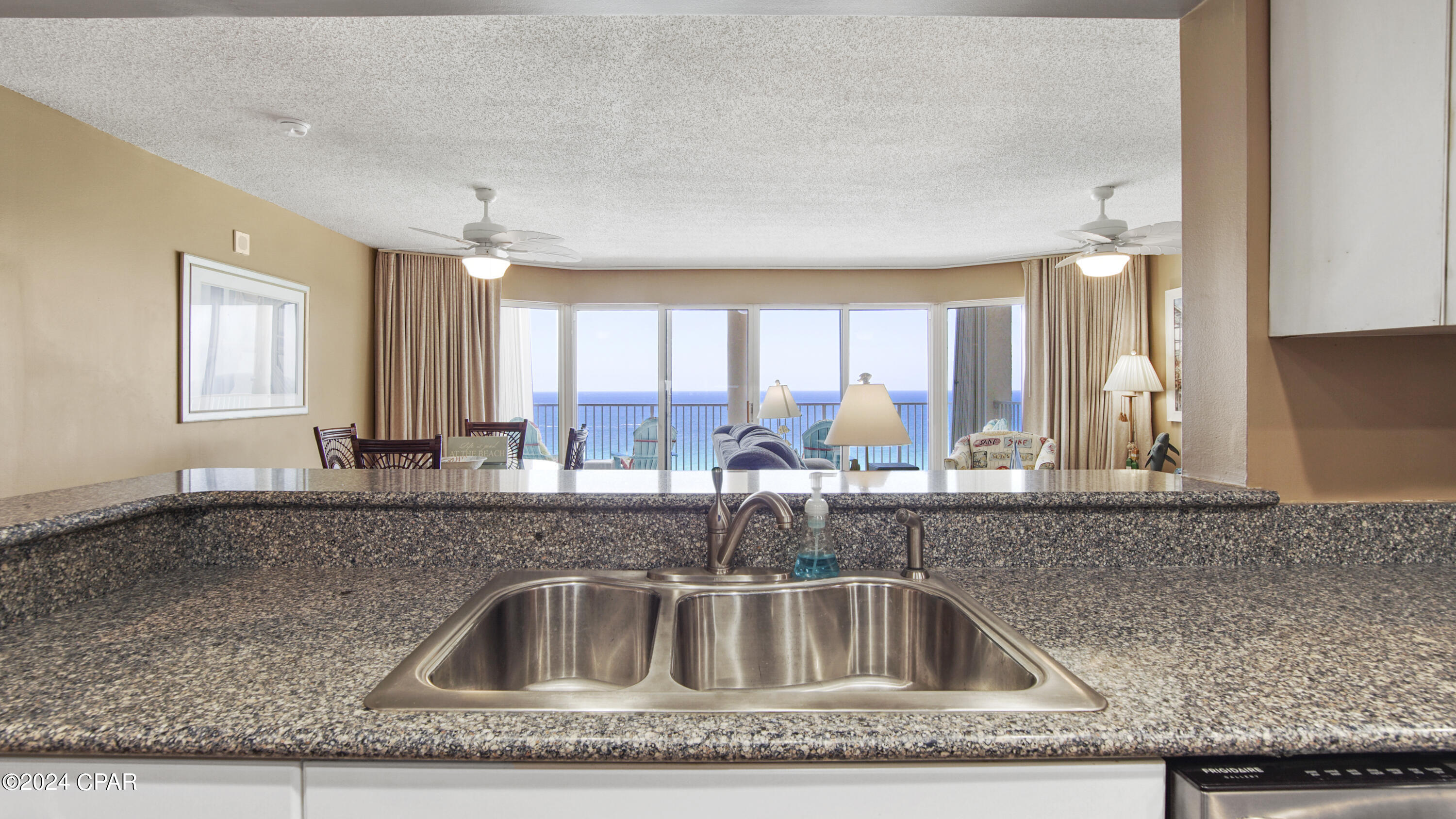 Long Beach Towers II - Residential