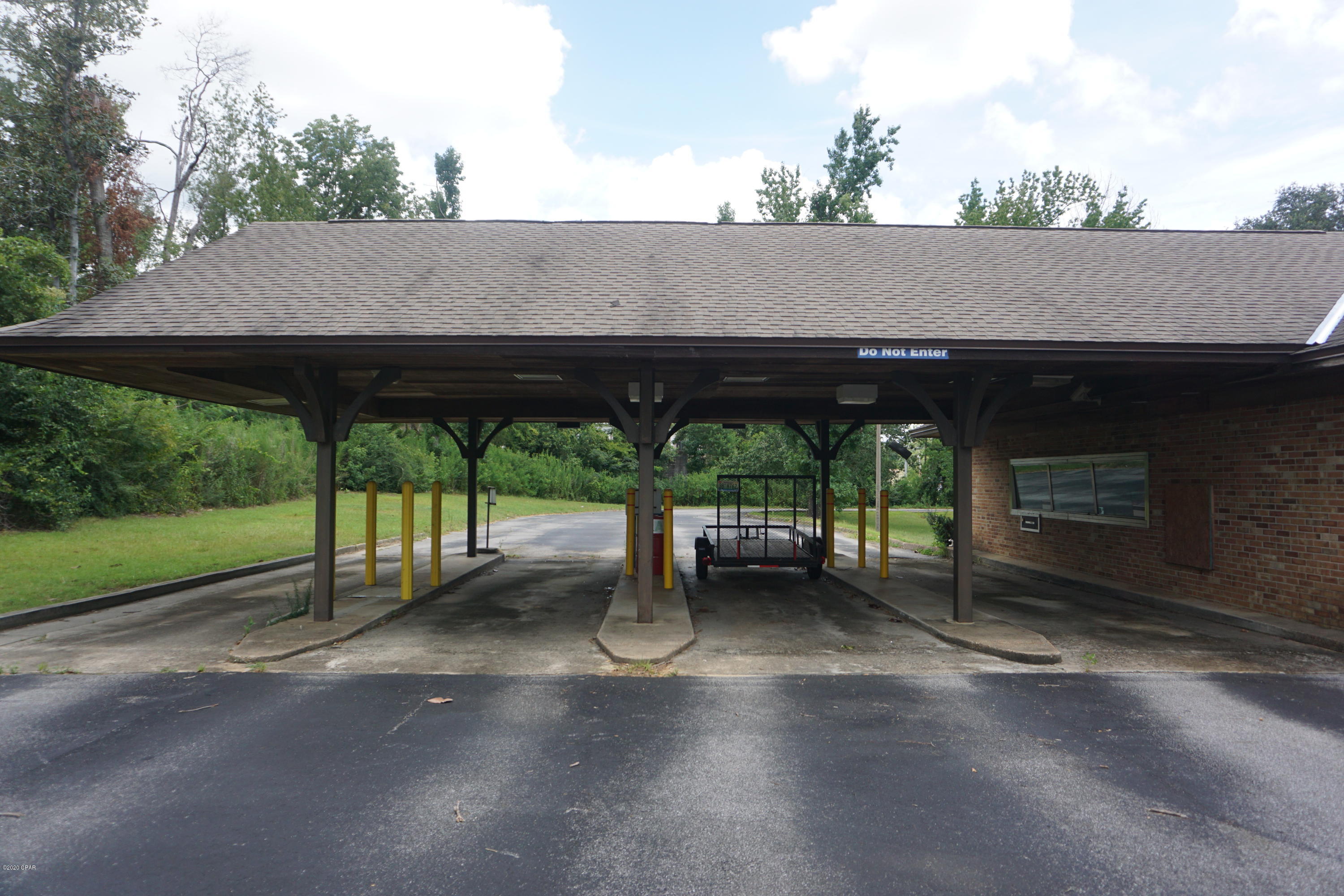 [No Recorded Subdiv] - Commercial Sale