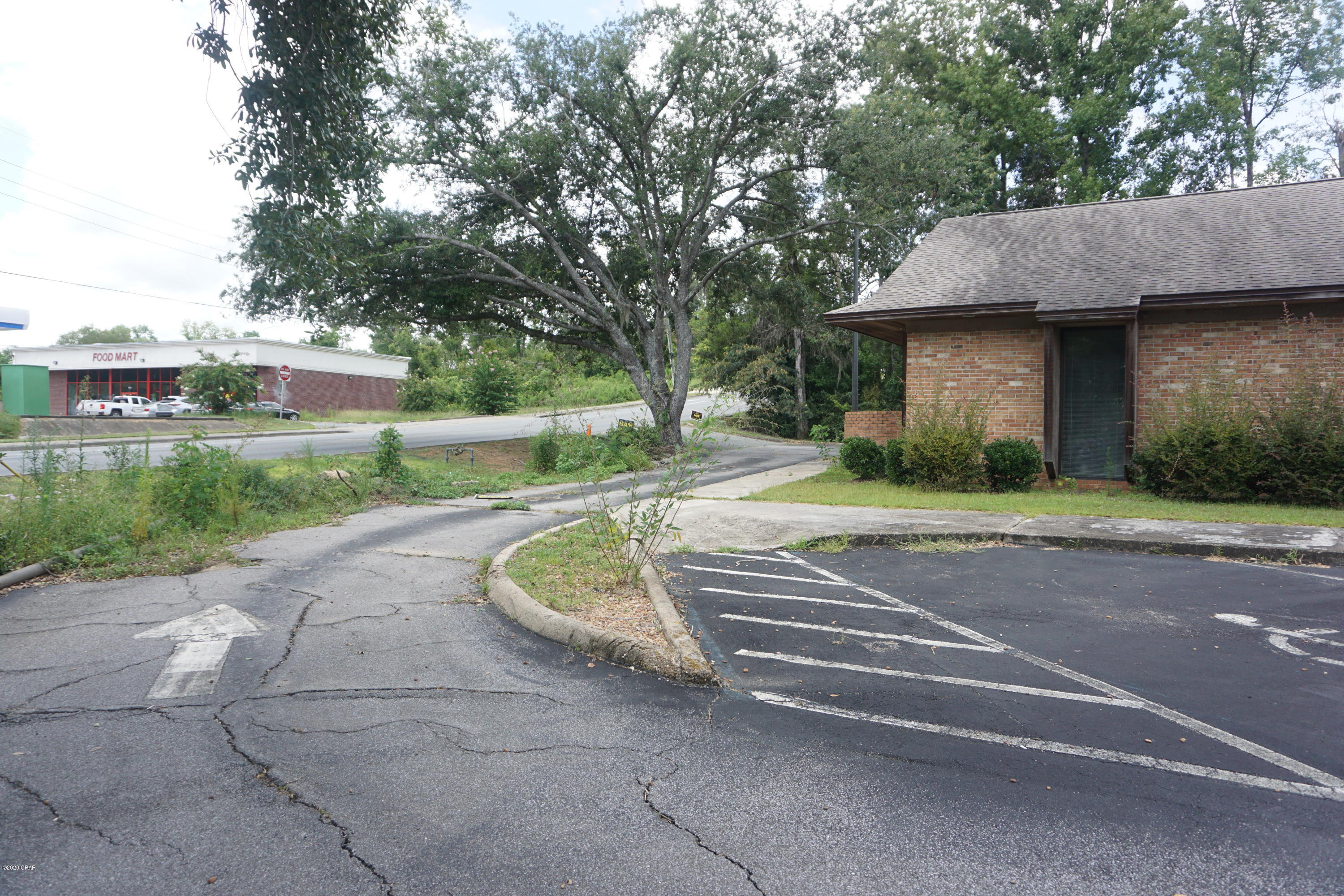 [No Recorded Subdiv] - Commercial Sale