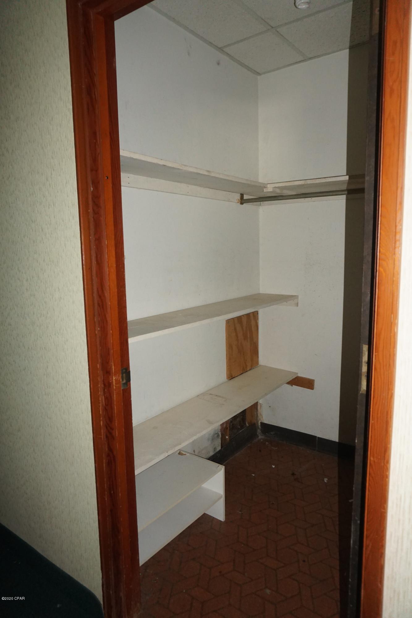 [No Recorded Subdiv] - Commercial Sale