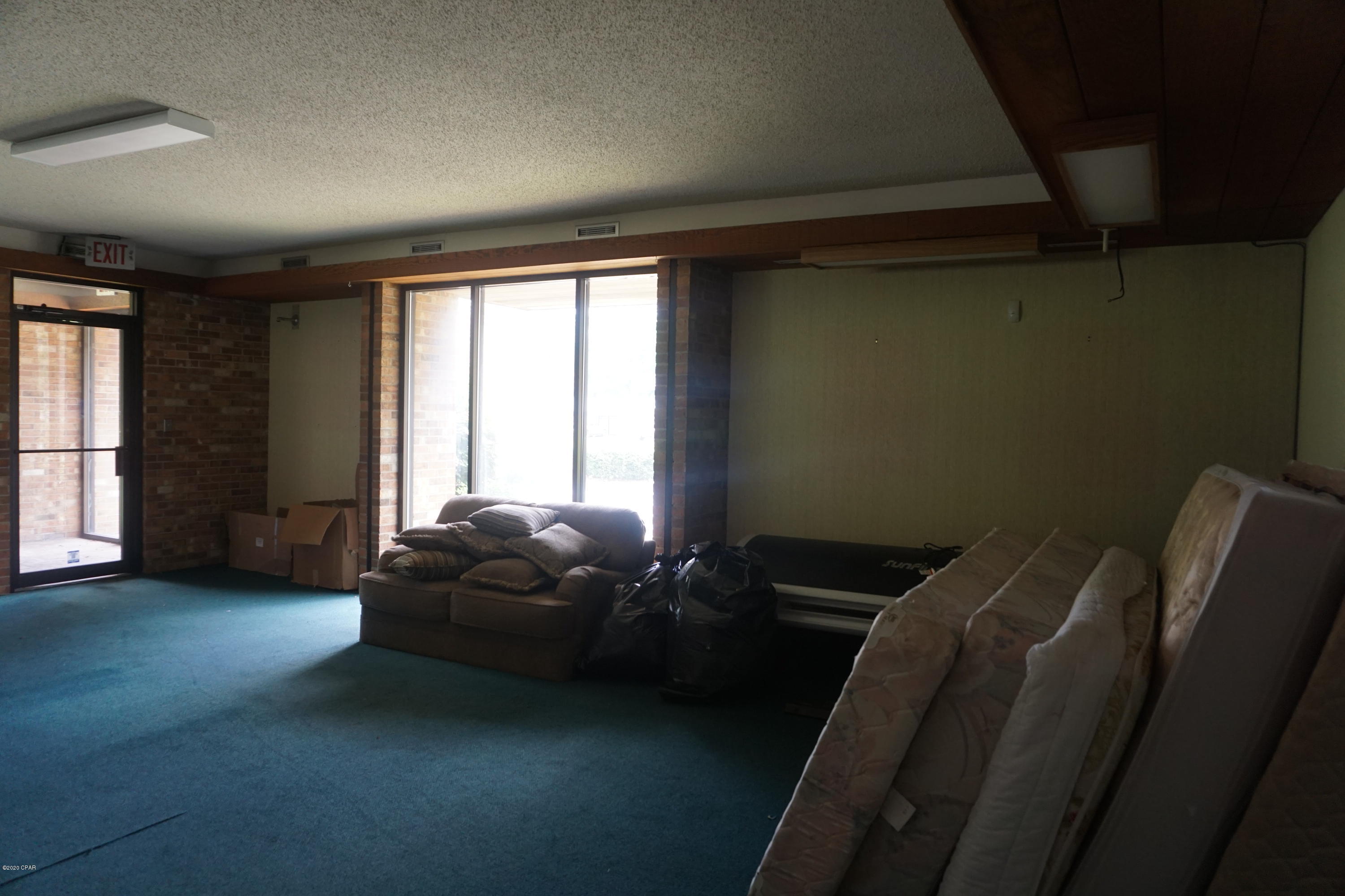 [No Recorded Subdiv] - Commercial Sale