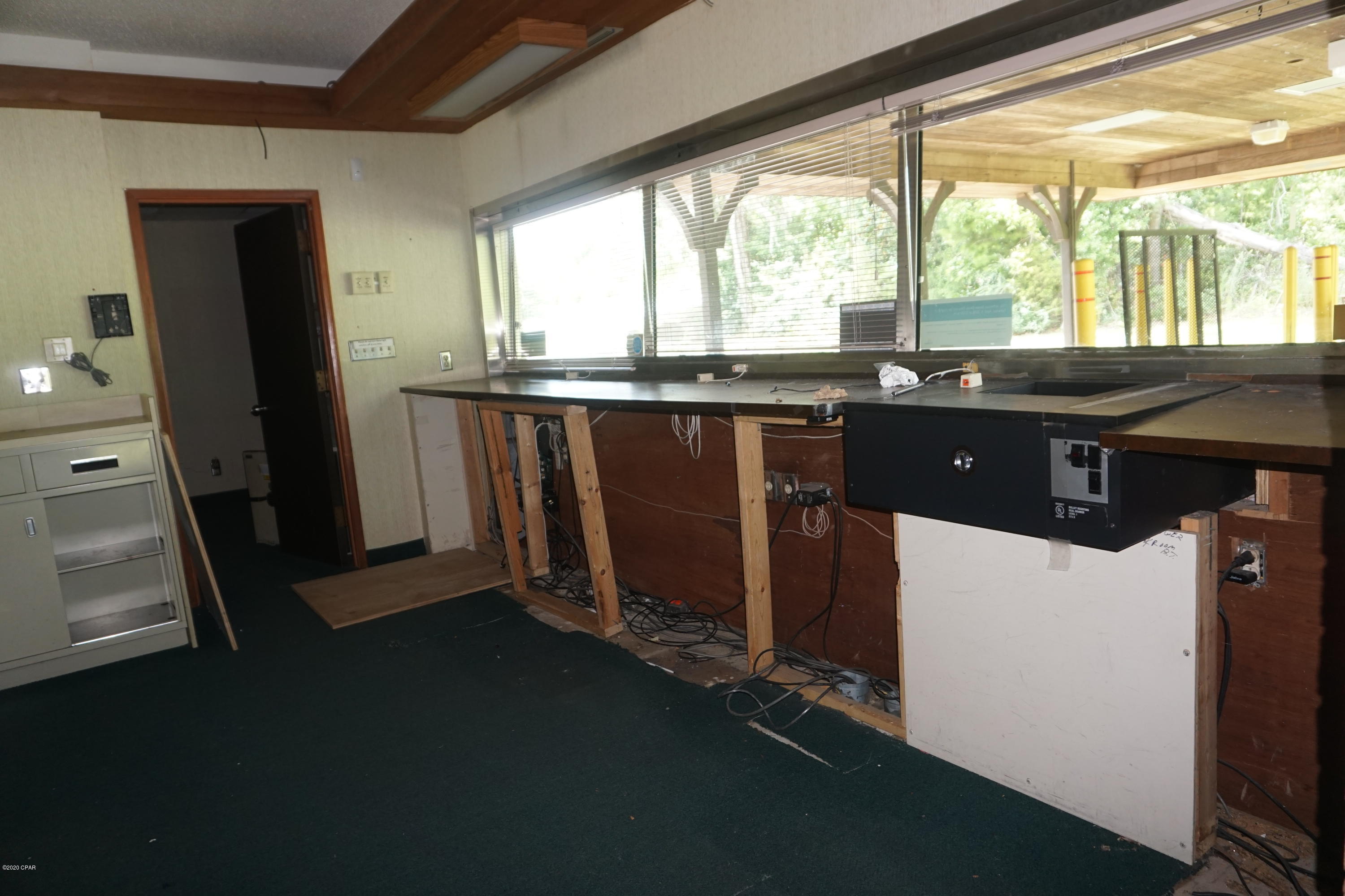 [No Recorded Subdiv] - Commercial Sale