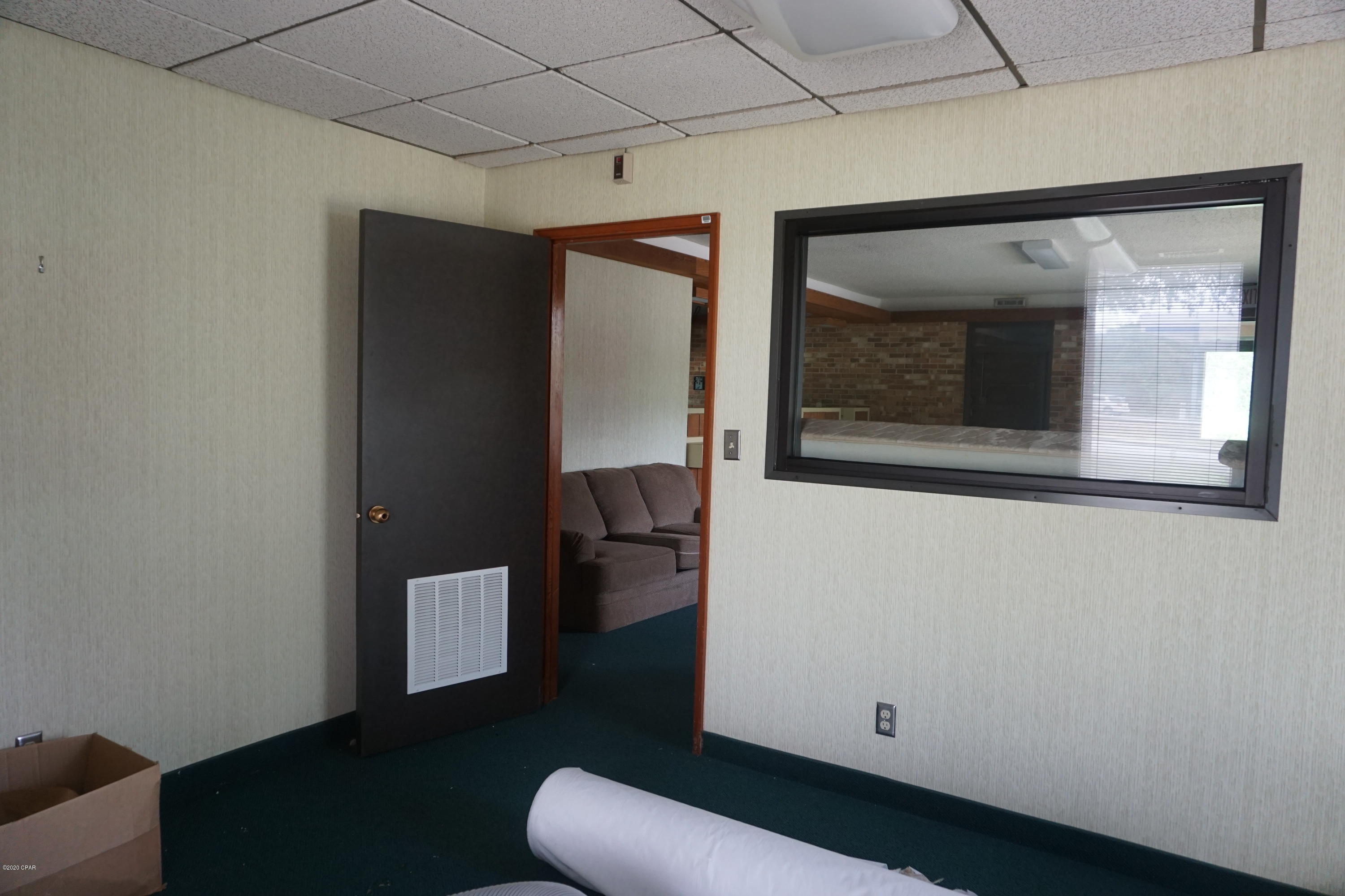 [No Recorded Subdiv] - Commercial Sale