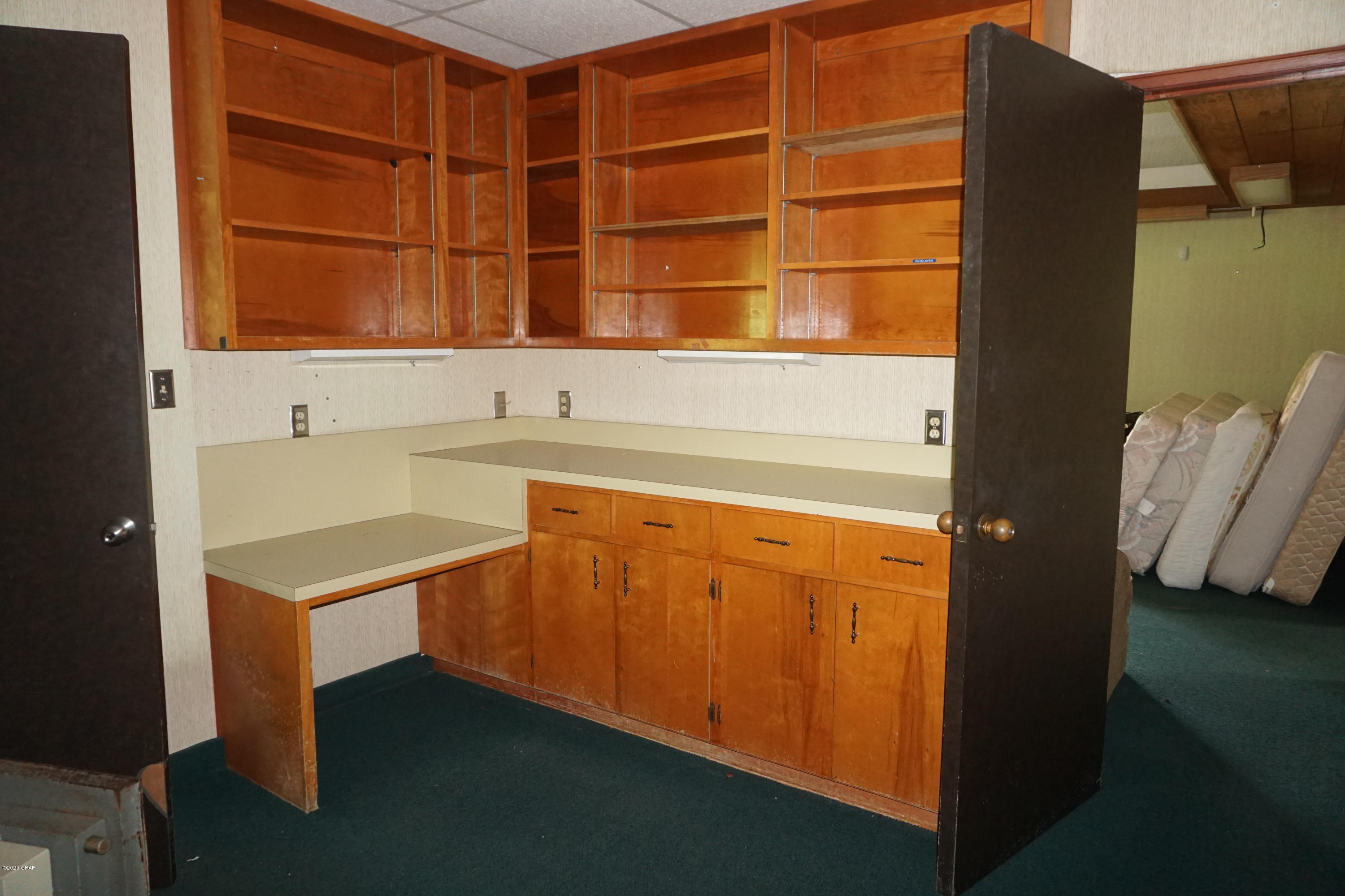 [No Recorded Subdiv] - Commercial Sale