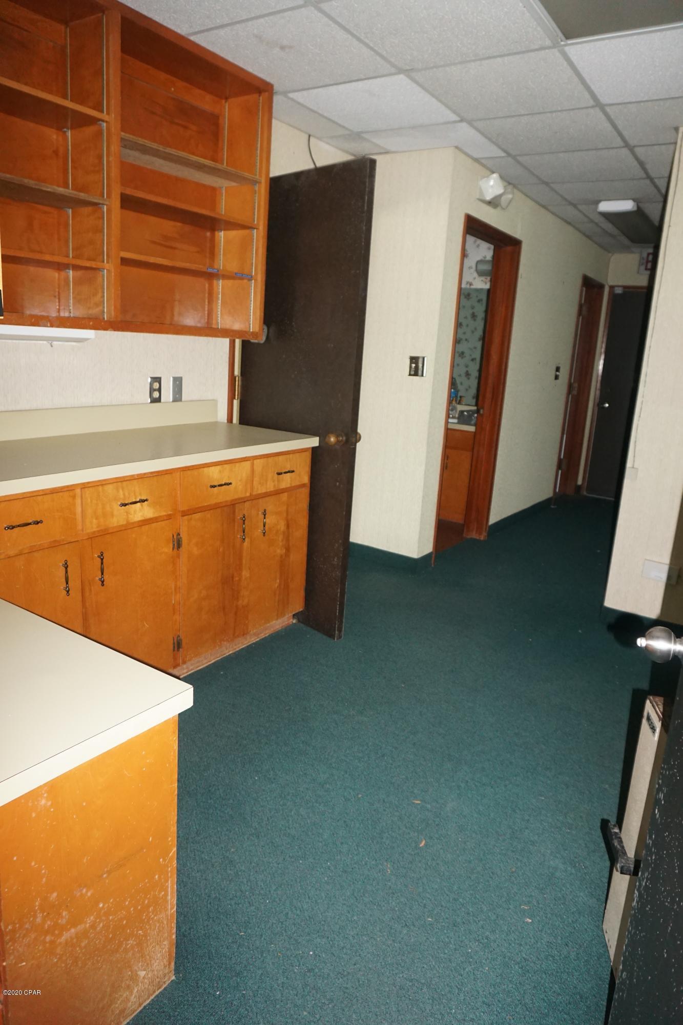 [No Recorded Subdiv] - Commercial Sale