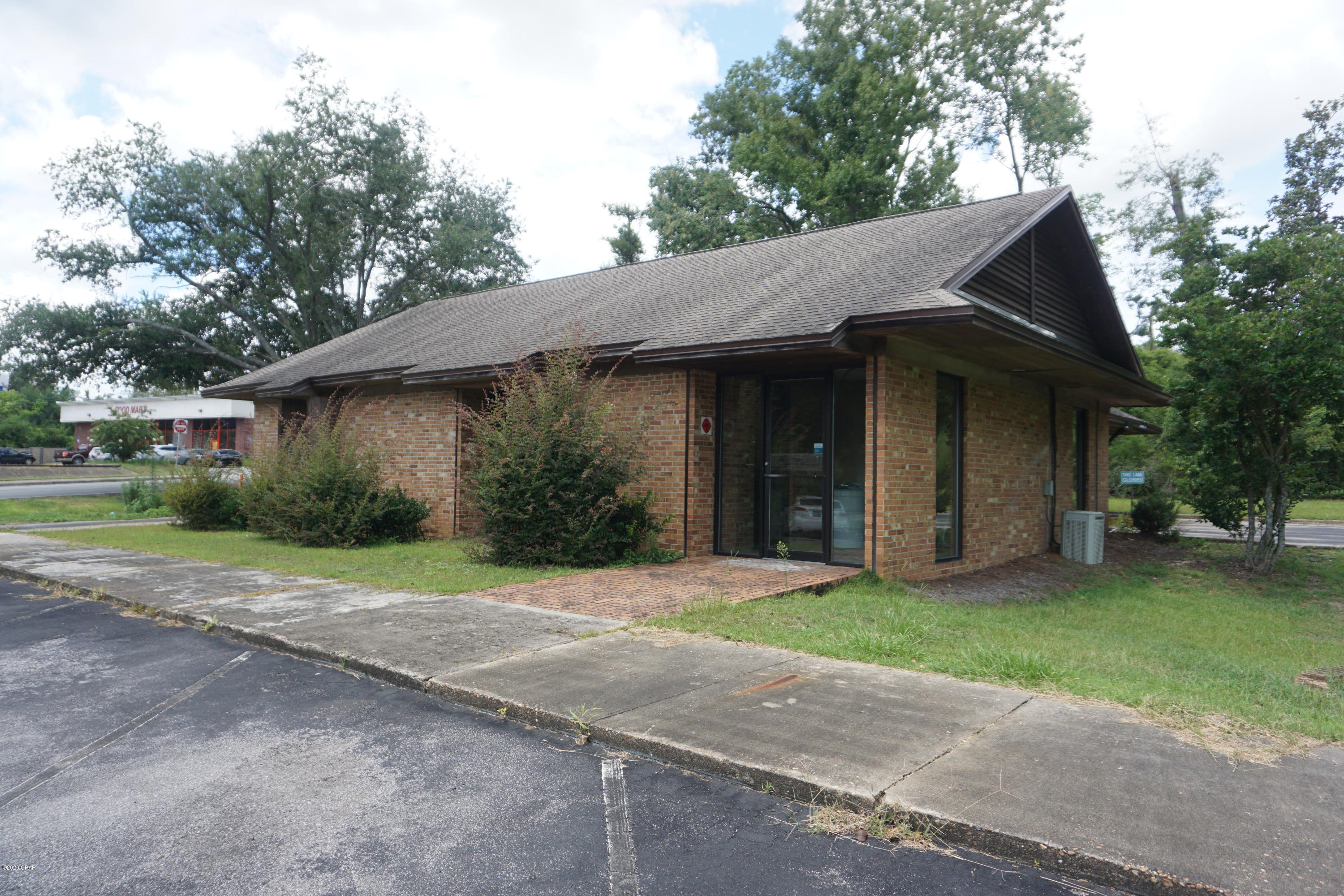 [No Recorded Subdiv] - Commercial Sale