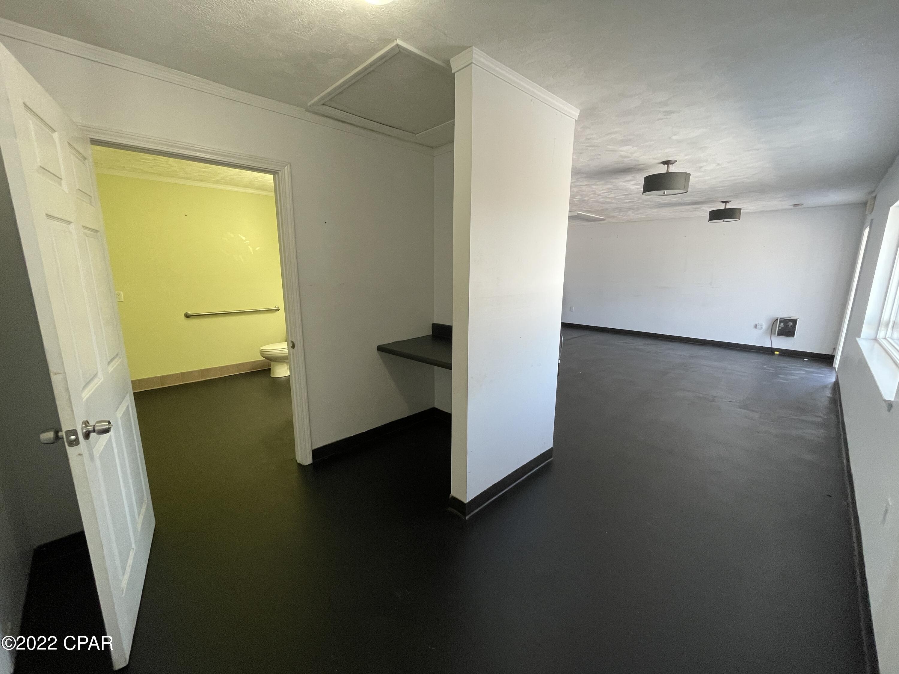 Springfield - Commercial Sale