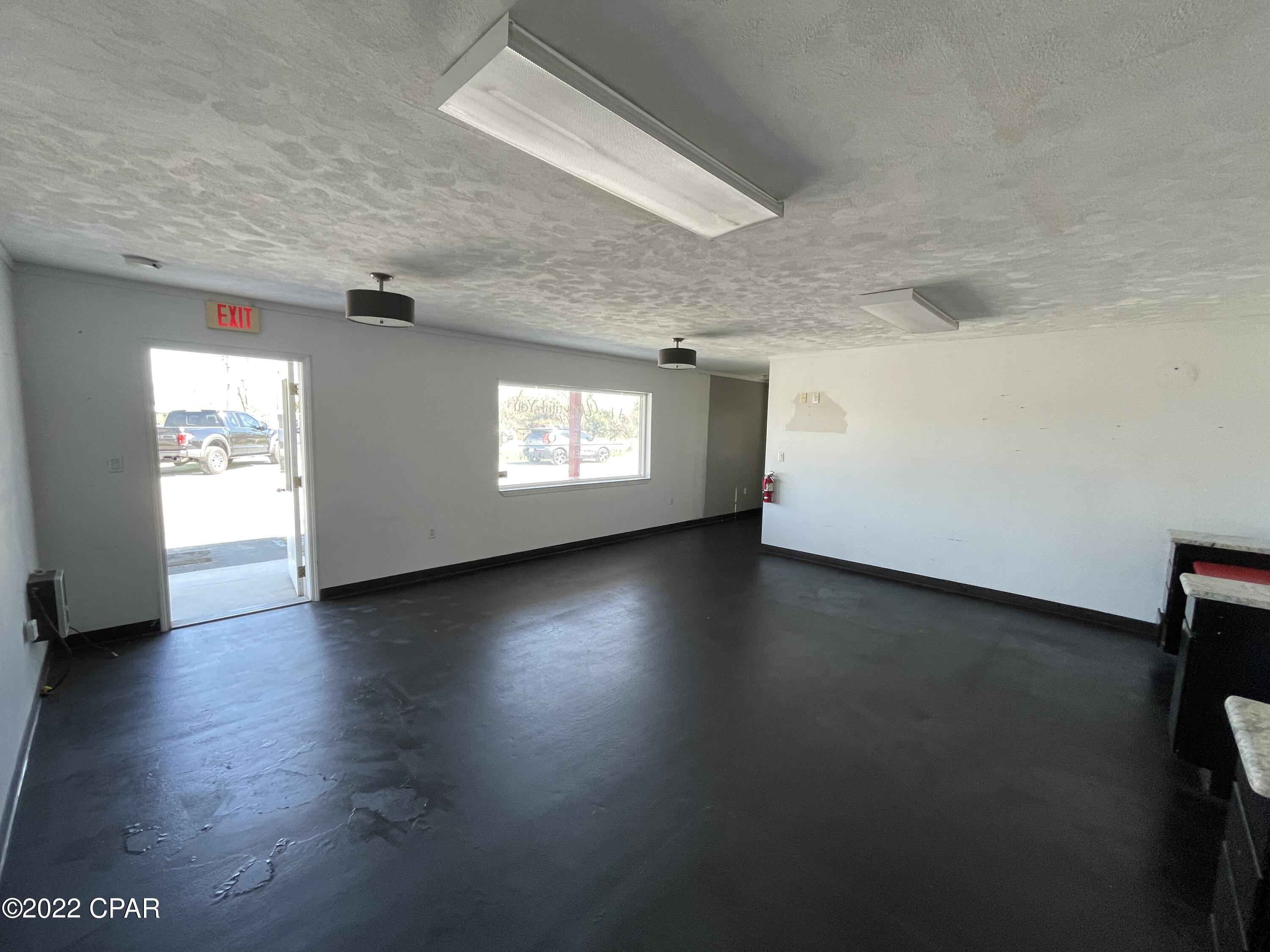 Springfield - Commercial Sale