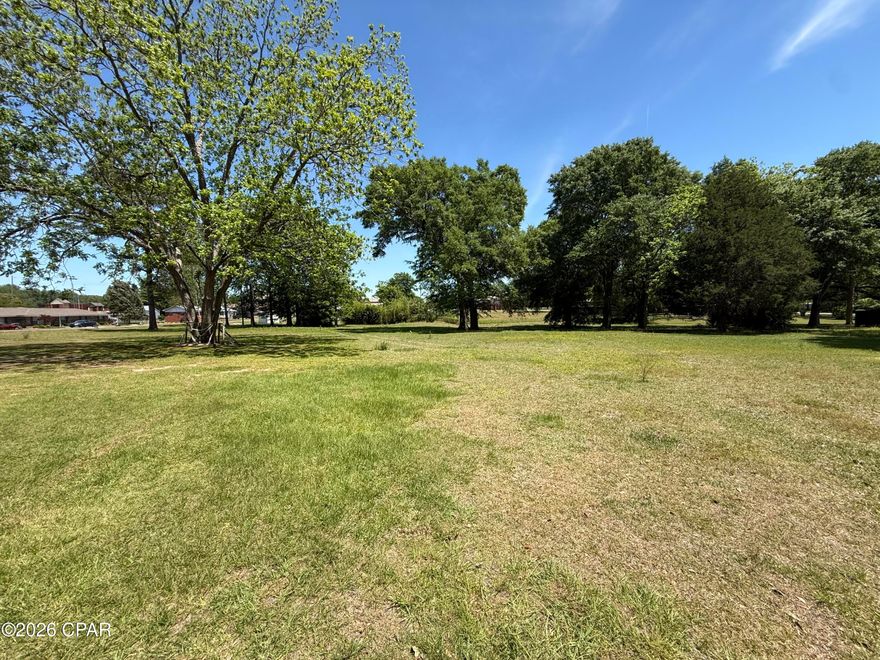 Prime opportunity in the heart of Graceville! This 1.83-acre lot is ideally located just steps away from the Baptist College of Florida, making it a standout investment for anyone looking to capitalize on rental demand or build a personal residence in a highly convenient location.
With nearly two acres of land, the possibilities are wide open--develop student housing, income-producing rentals, or create your own private homesite while still enjoying easy access to downtown amenities, shopping, and Dining.