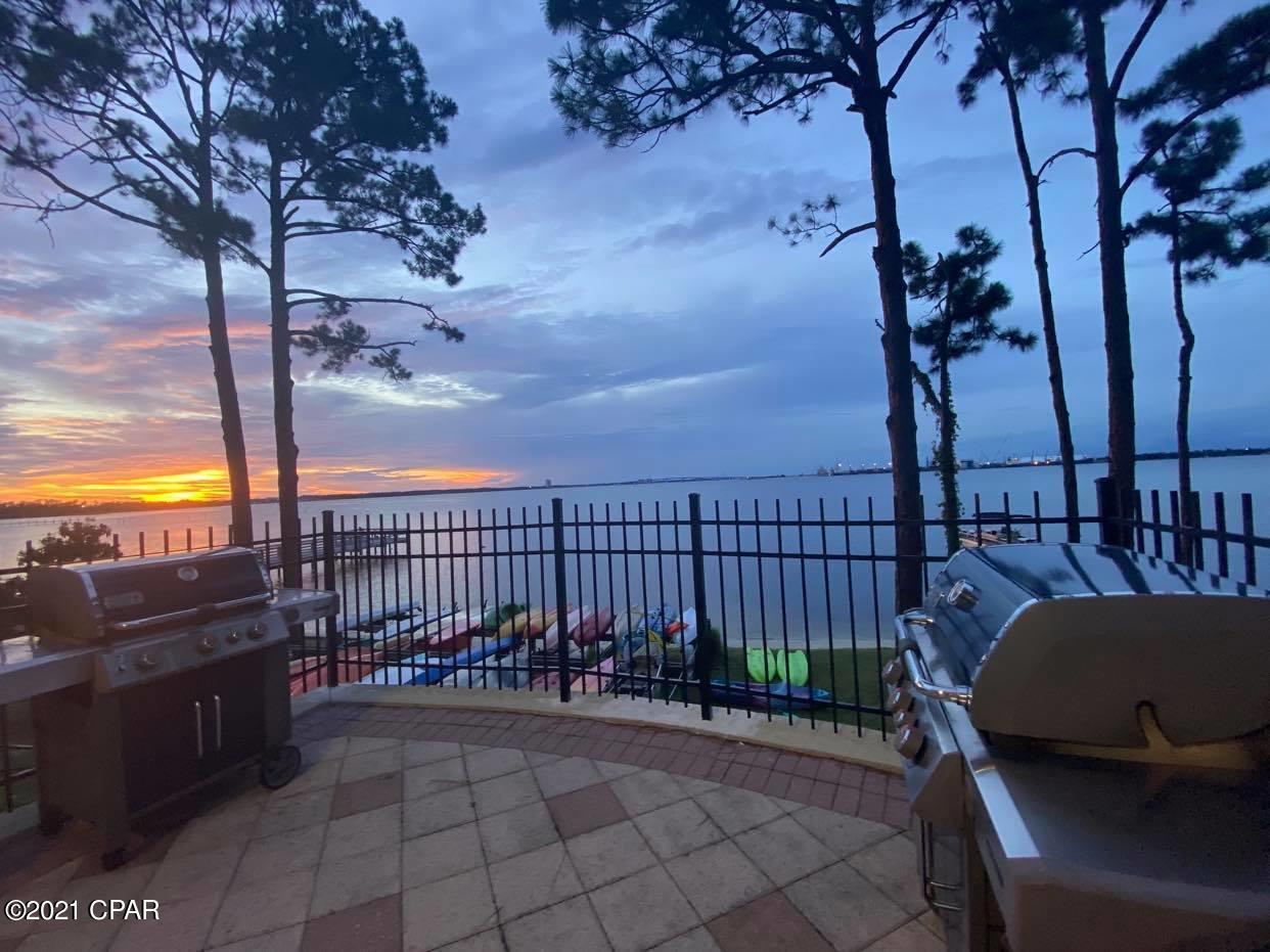 Magnolia Bay Club - Residential