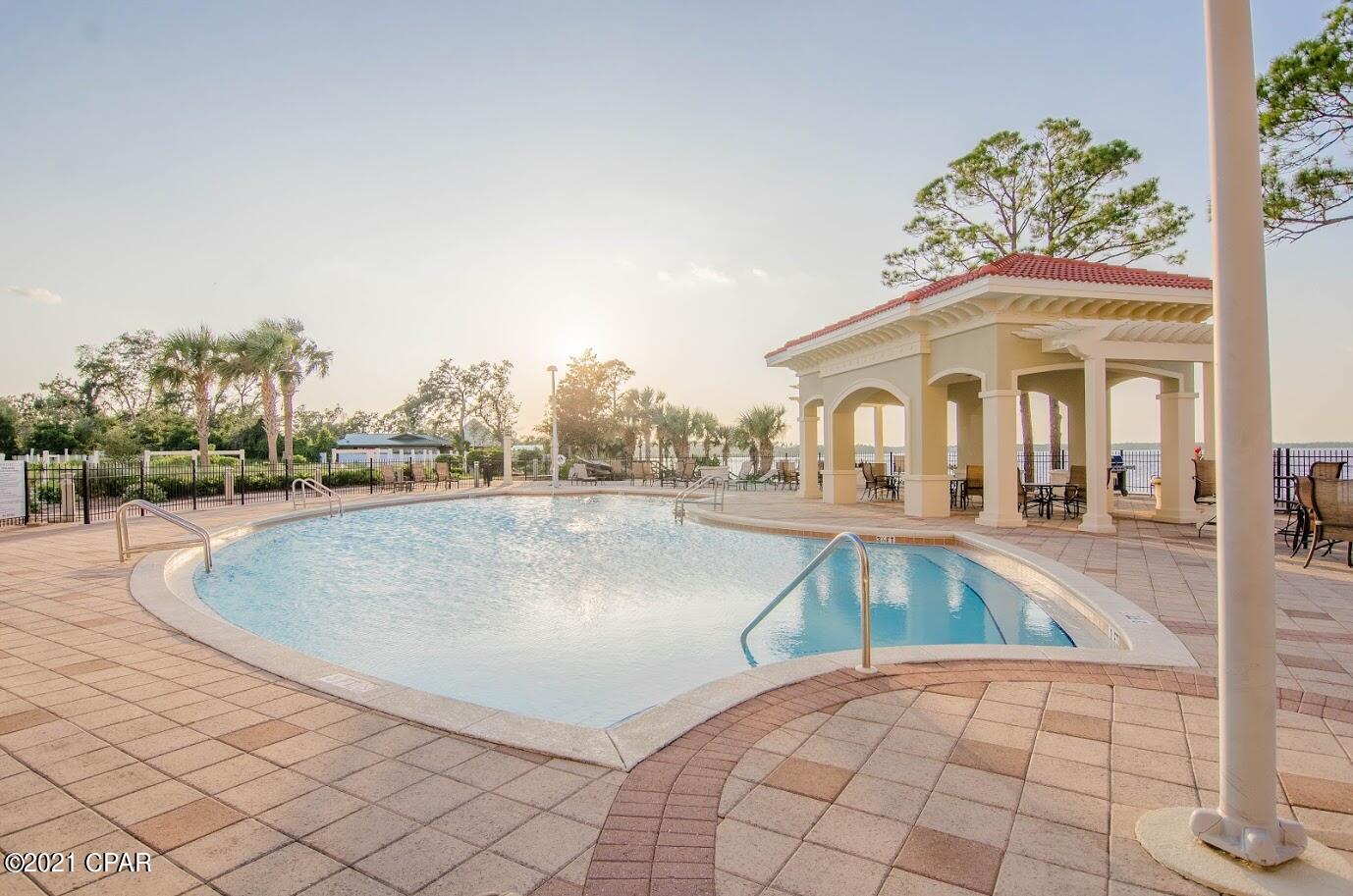 Magnolia Bay Club - Residential