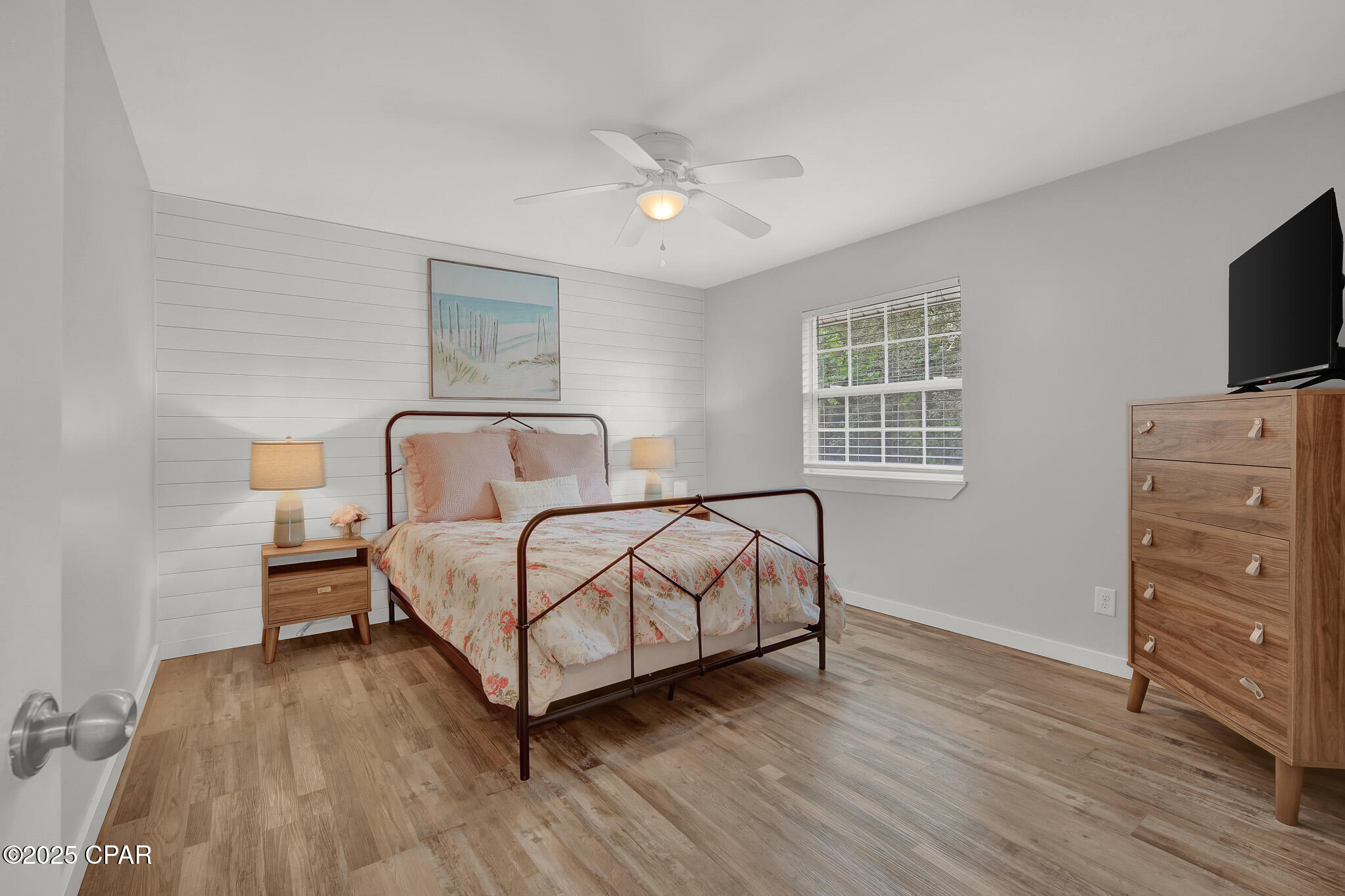 Laguna Beach Estates 7th Add - Residential