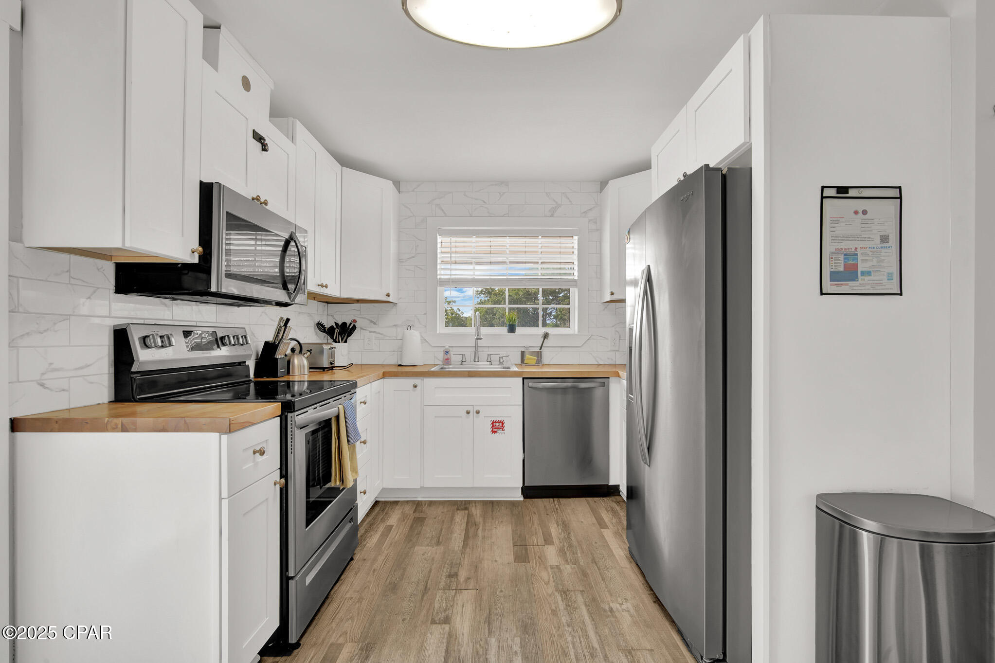 Laguna Beach Estates 7th Add - Residential